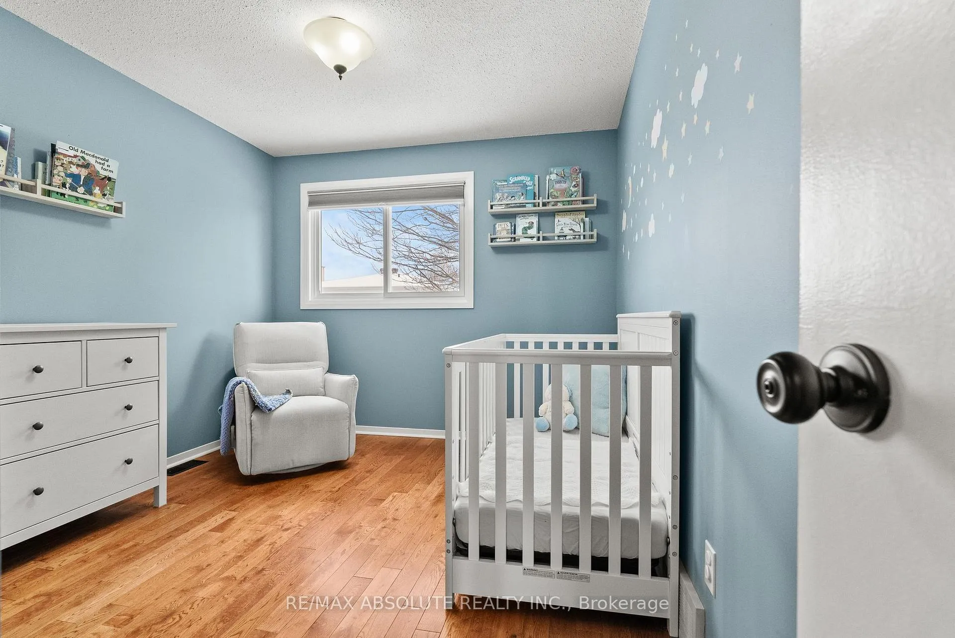 Photo 30 of 29 Bentworth Crescent, Ottawa, Craig Henry/Woodvale — HOMEH