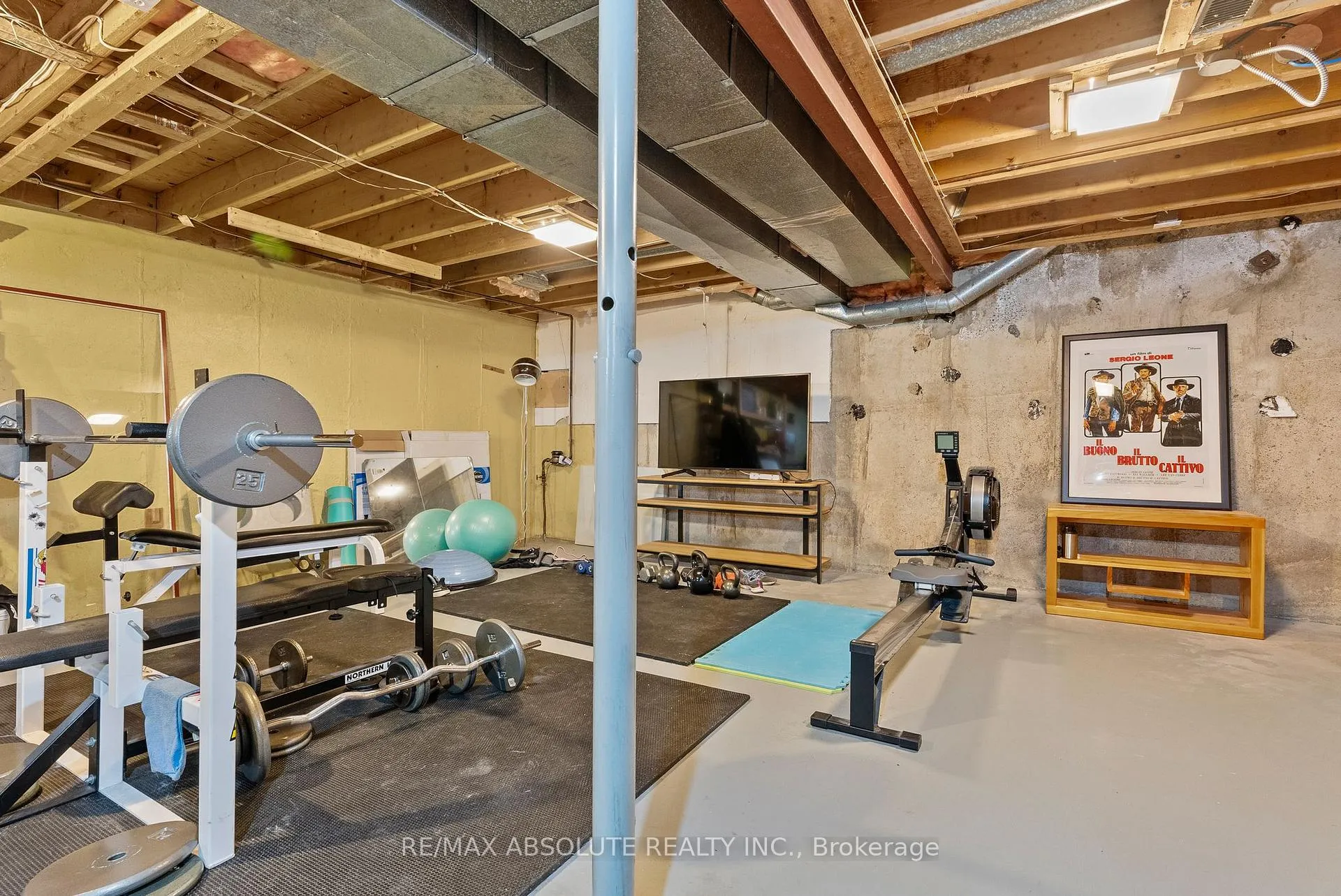 Photo 34 of 29 Bentworth Crescent, Ottawa, Craig Henry/Woodvale — HOMEH