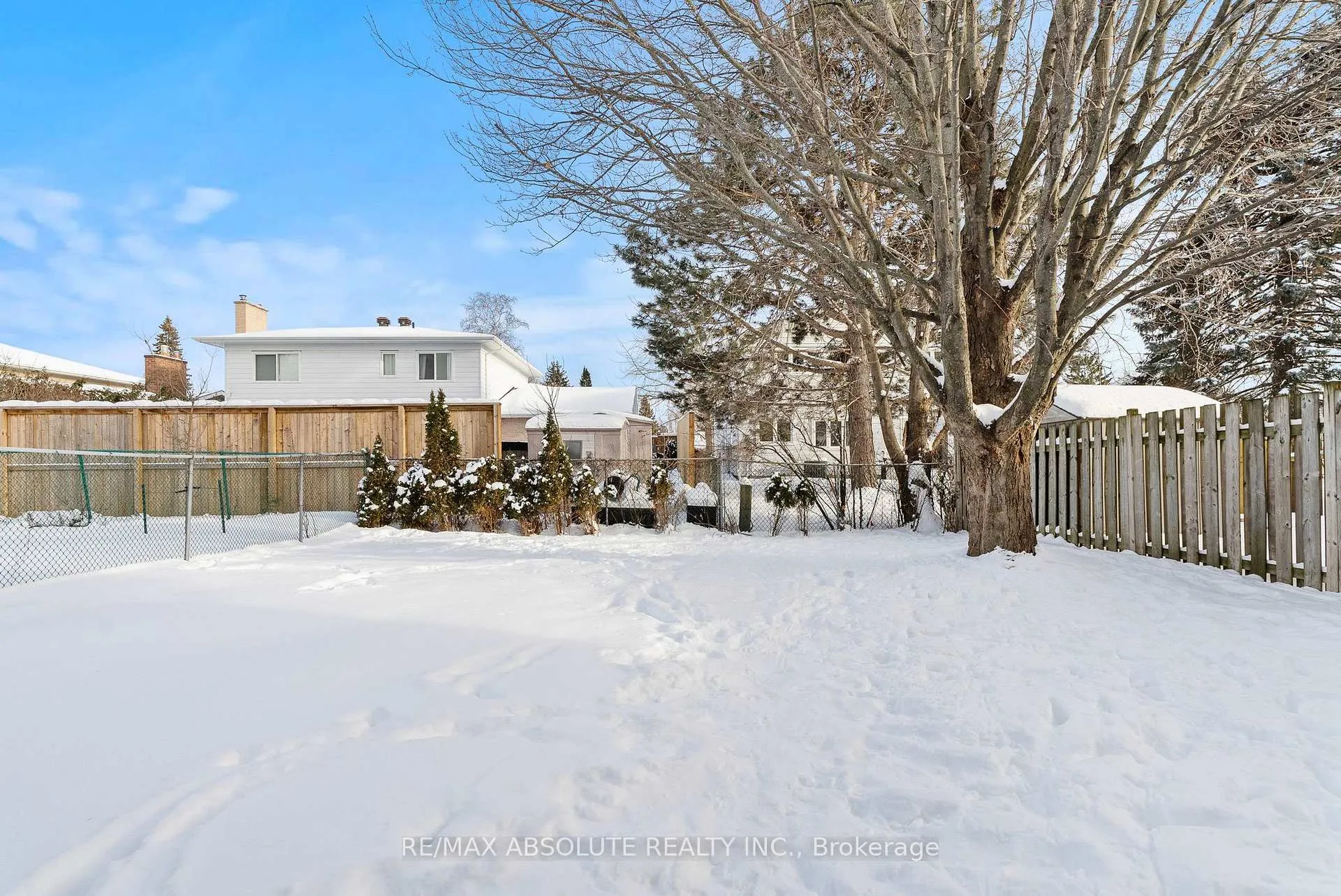 Photo 35 of 29 Bentworth Crescent, Ottawa, Craig Henry/Woodvale — HOMEH