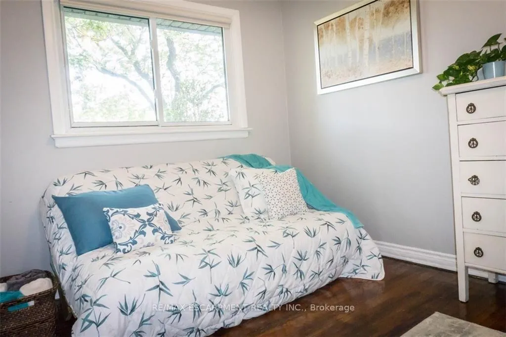 Photo 9 of 6465 Twenty Road E, Hamilton, Hannon — HOMEH