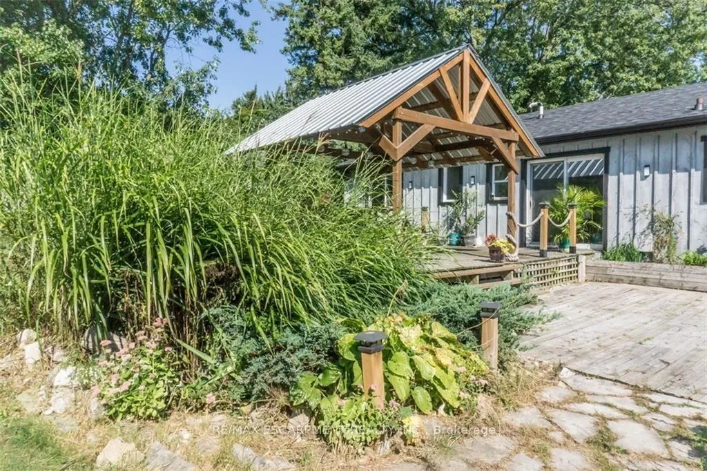 Photo 17 of 6465 Twenty Road E, Hamilton, Hannon — HOMEH