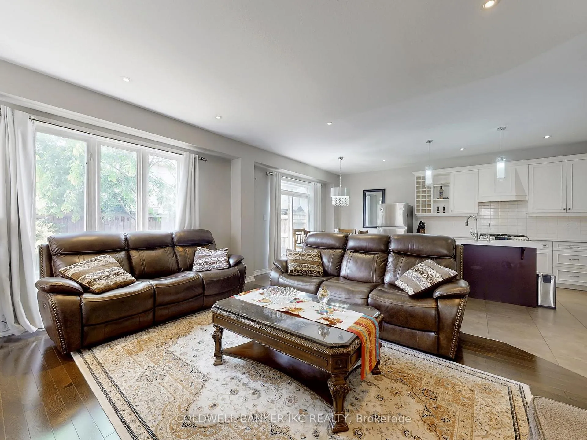 Photo 6 of 45 Forest Creek Drive, Kitchener, Doon South — HOMEH