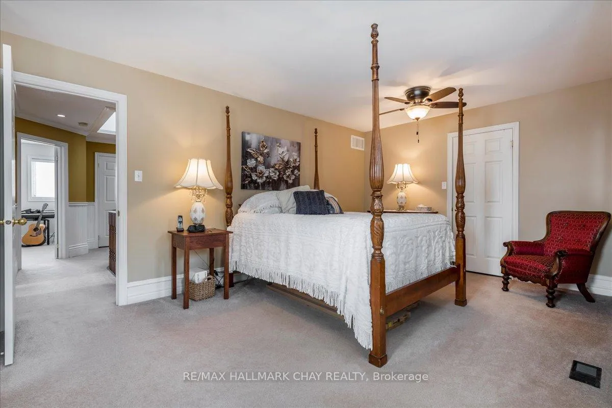 Photo 13 of 2327 Jack Crescent, Innisfil, Alcona — HOMEH