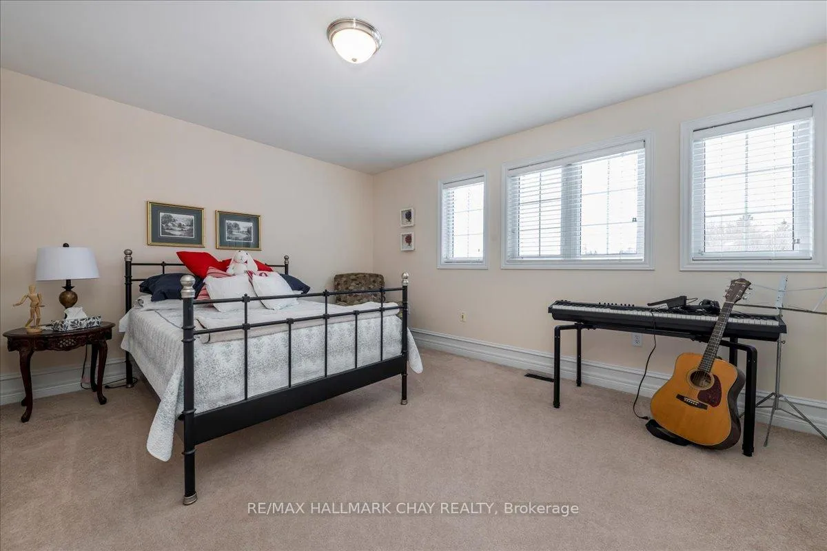 Photo 16 of 2327 Jack Crescent, Innisfil, Alcona — HOMEH