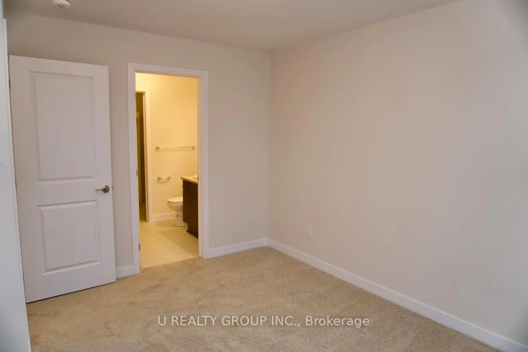 Photo 20 of 640 Corporal Private, Ottawa, Blossom Park/Kemp Park/Findlay Creek — HOMEH