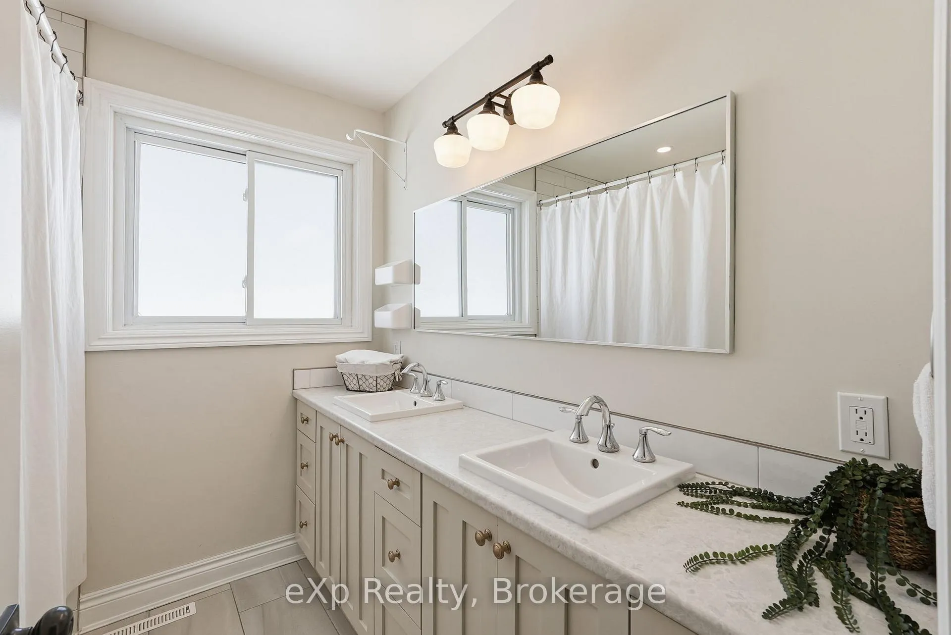 Photo 23 of 175 Colcleugh Avenue, Wellington North, Mount Forest — HOMEH