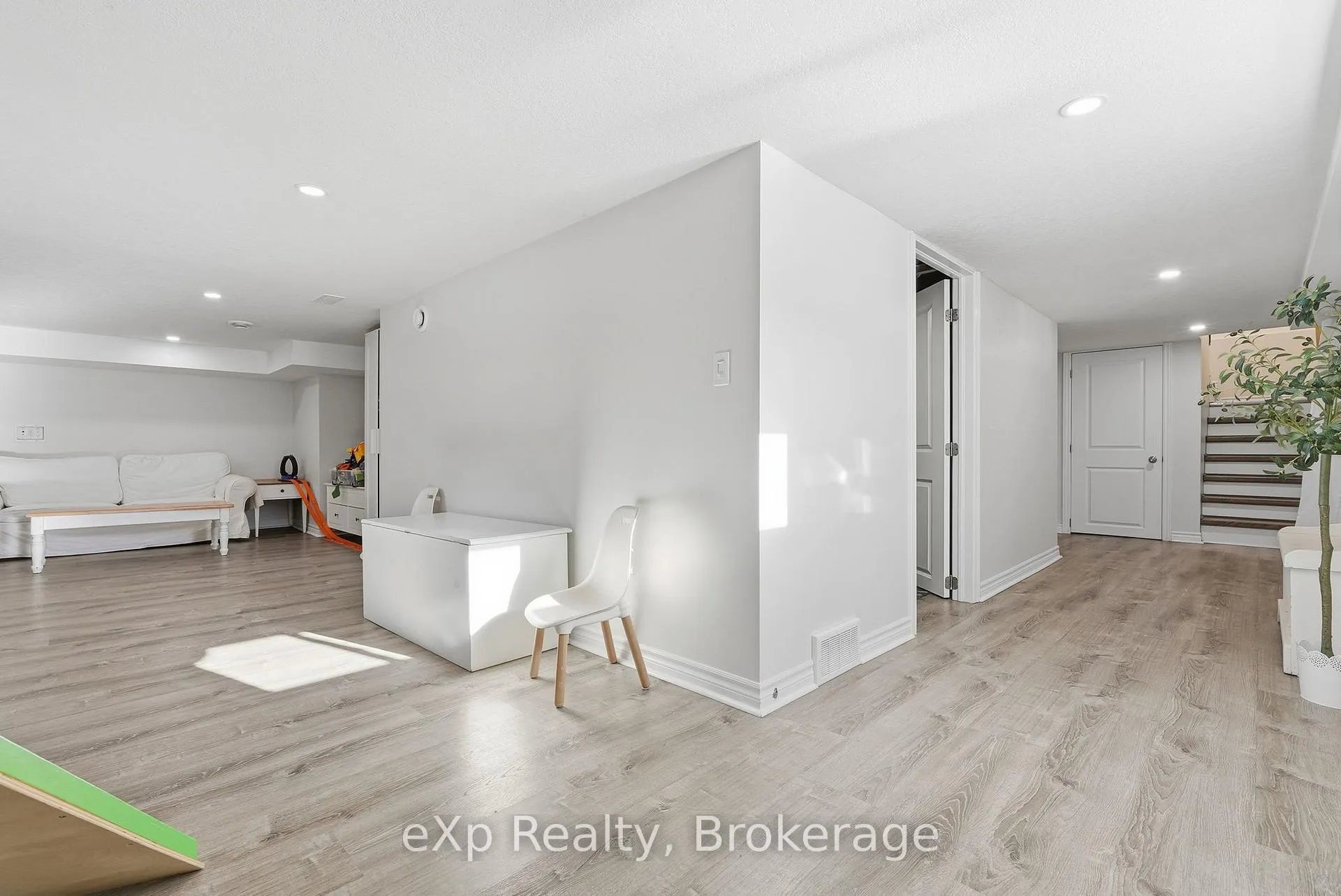 Photo 33 of 175 Colcleugh Avenue, Wellington North, Mount Forest — HOMEH
