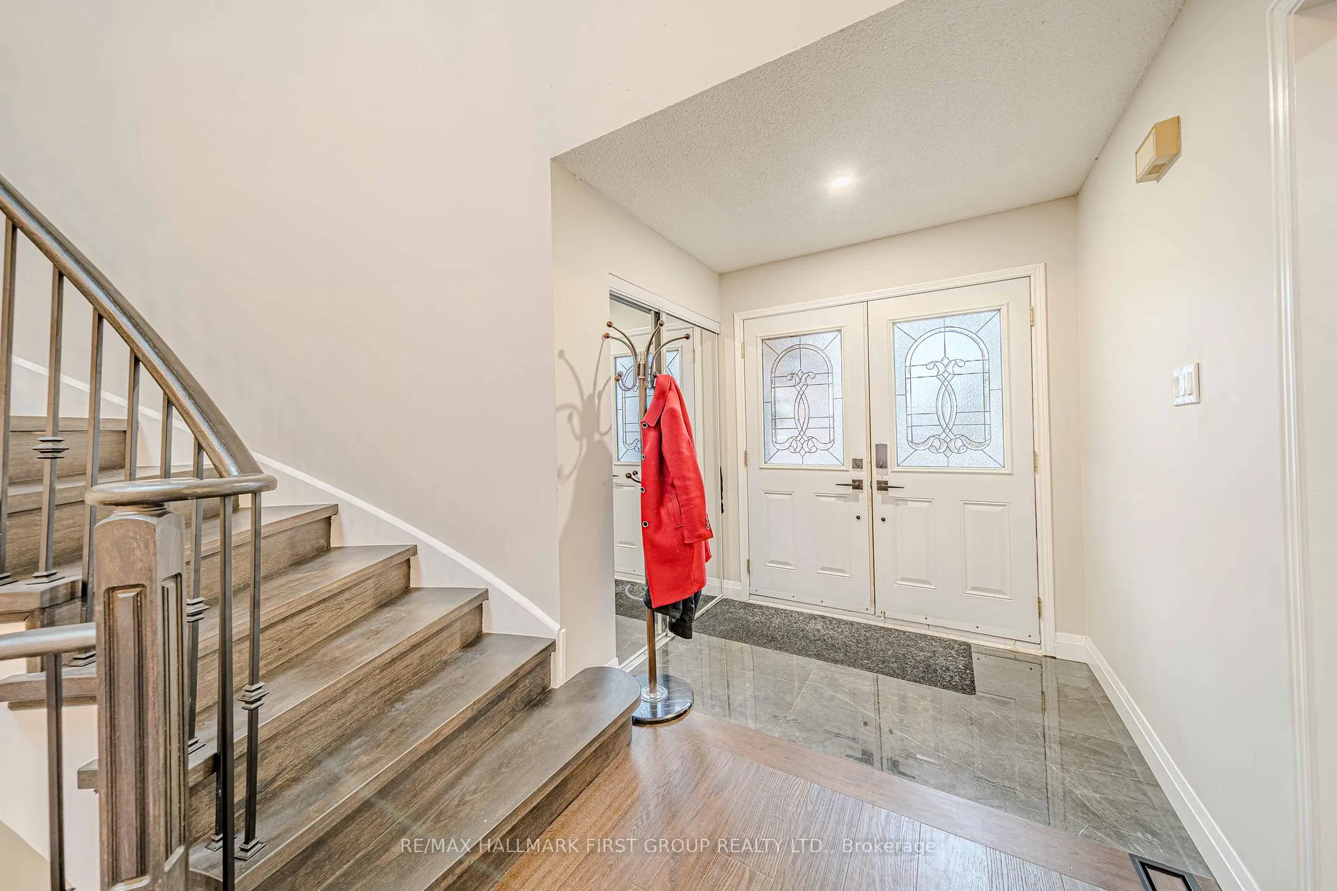 Photo 2 of 36 Milner Crescent, Ajax, South West — HOMEH