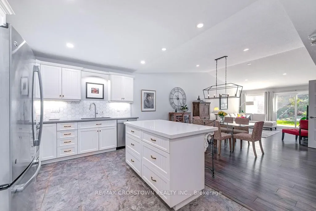 Photo 5 of 5 Chamberlain Crescent, Penetanguishene — HOMEH