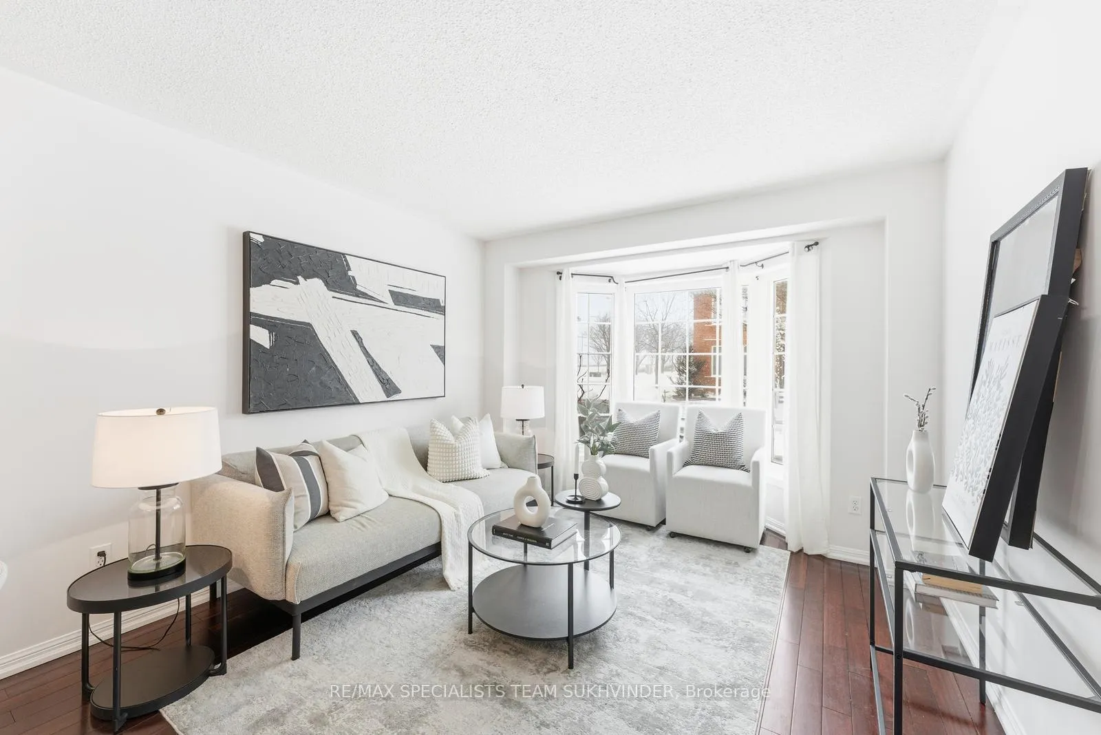 Photo 7 of 14 Tower Bridge Crescent, Markham, Berczy — HOMEH