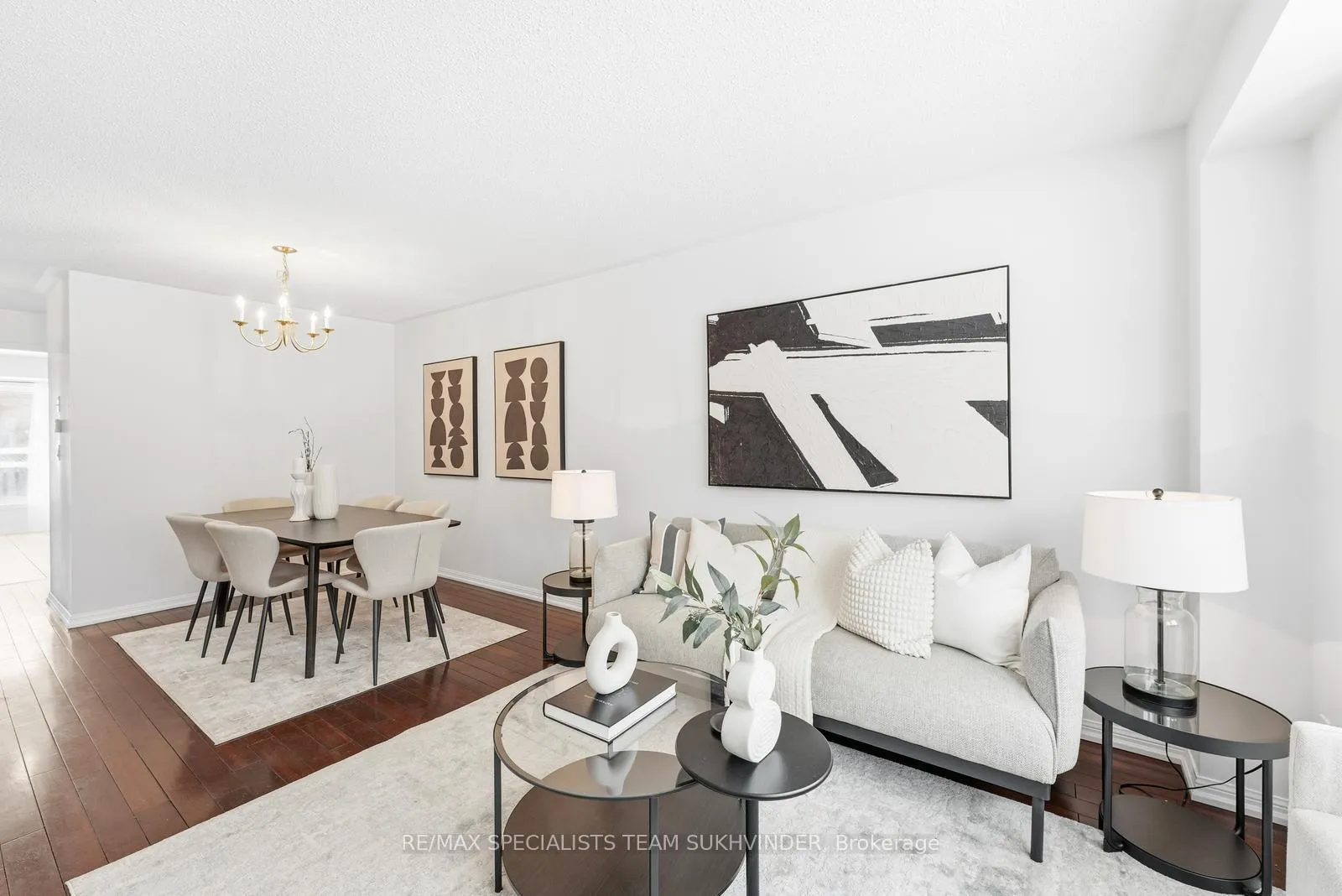 Photo 8 of 14 Tower Bridge Crescent, Markham, Berczy — HOMEH