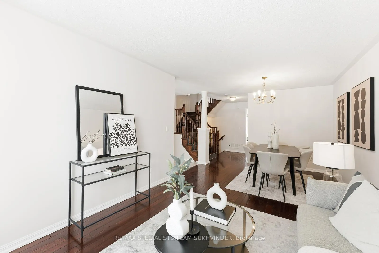 Photo 9 of 14 Tower Bridge Crescent, Markham, Berczy — HOMEH