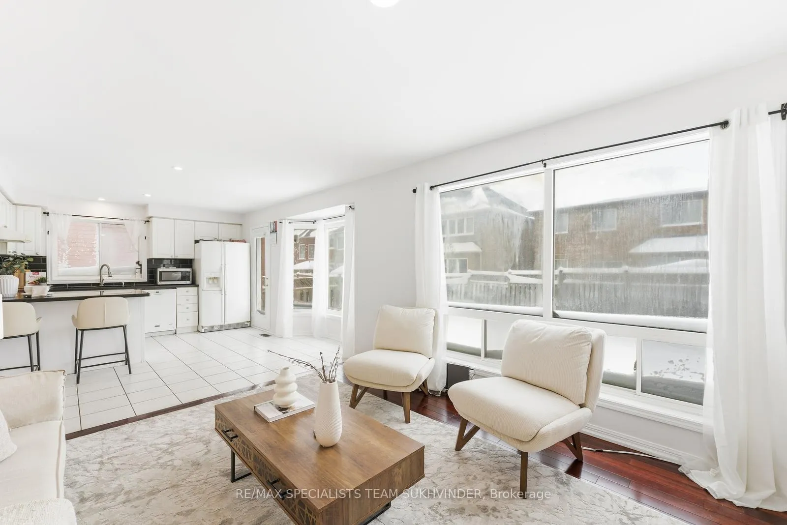 Photo 17 of 14 Tower Bridge Crescent, Markham, Berczy — HOMEH