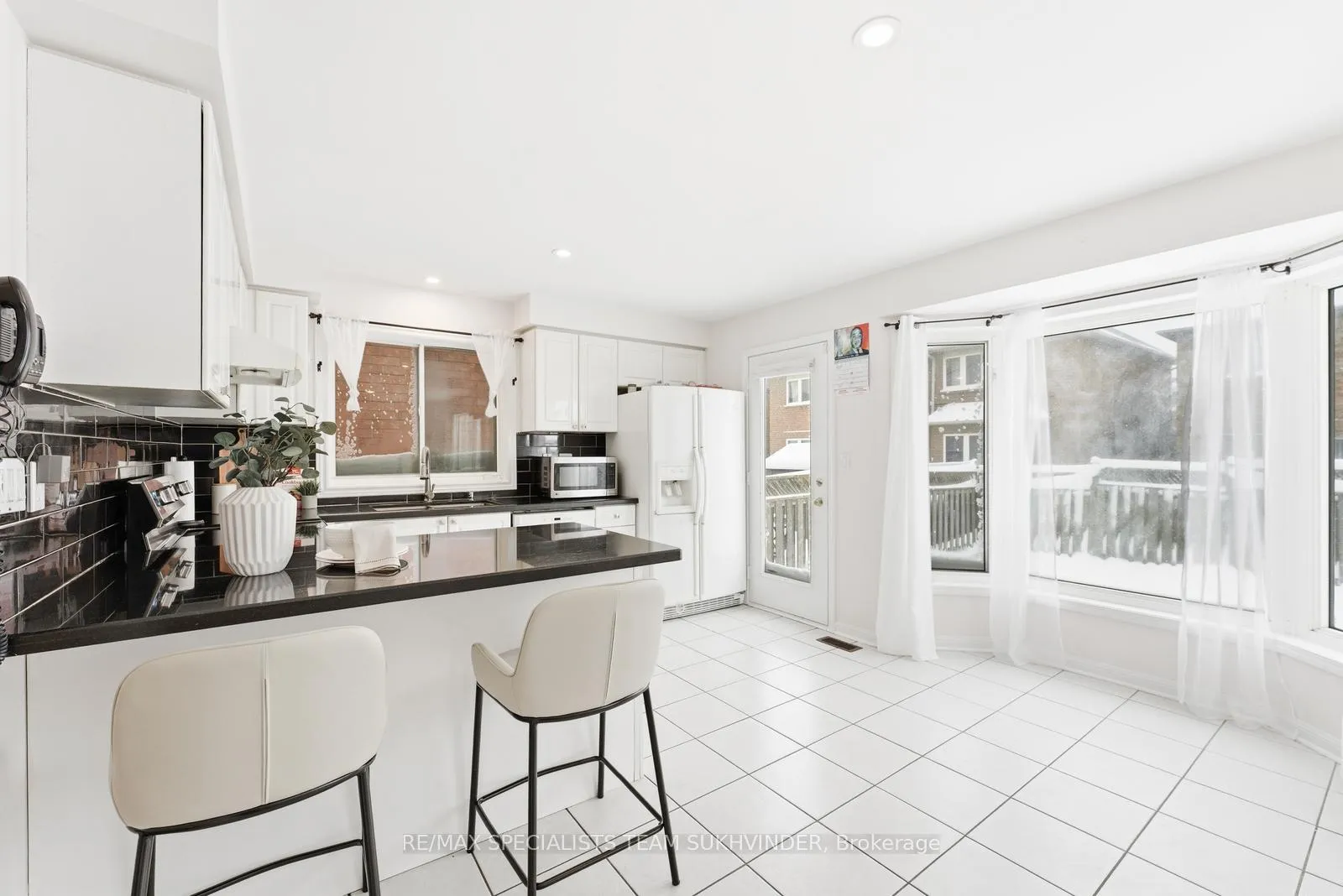 Photo 19 of 14 Tower Bridge Crescent, Markham, Berczy — HOMEH