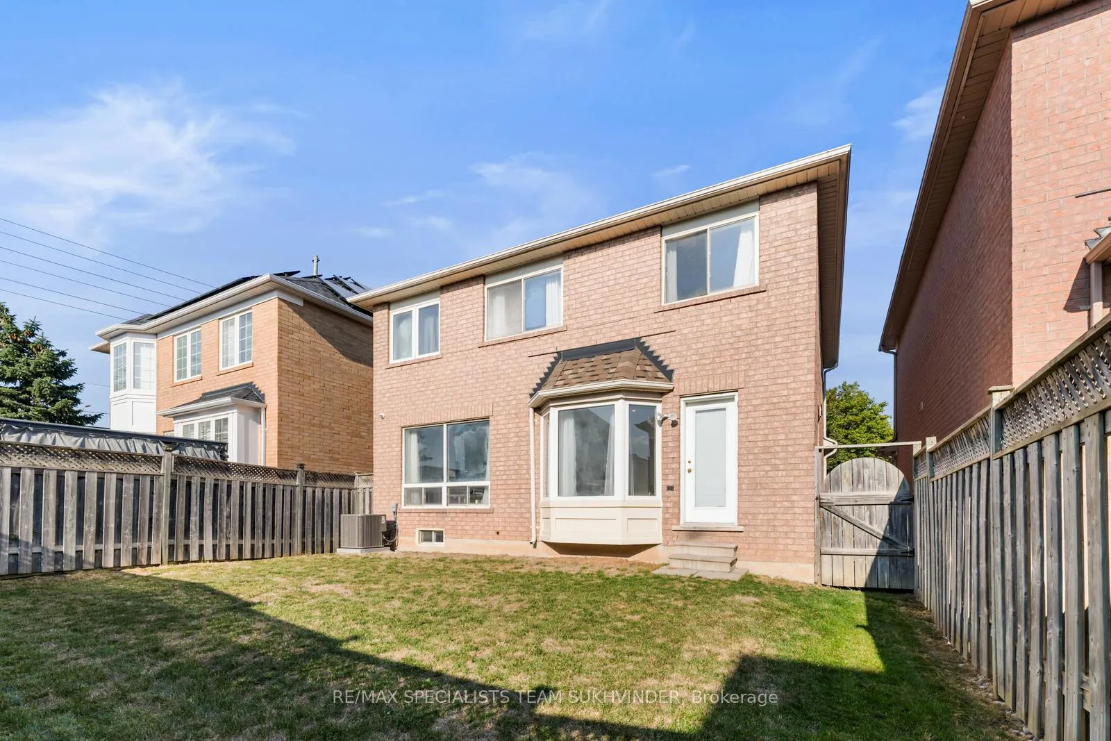 Photo 45 of 14 Tower Bridge Crescent, Markham, Berczy — HOMEH