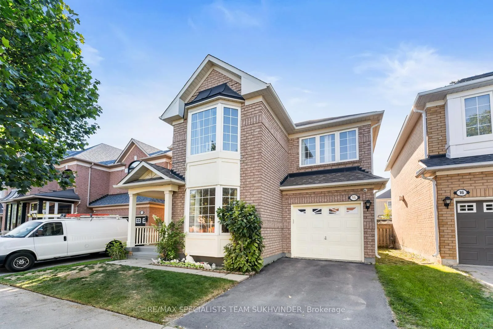 Photo 47 of 14 Tower Bridge Crescent, Markham, Berczy — HOMEH