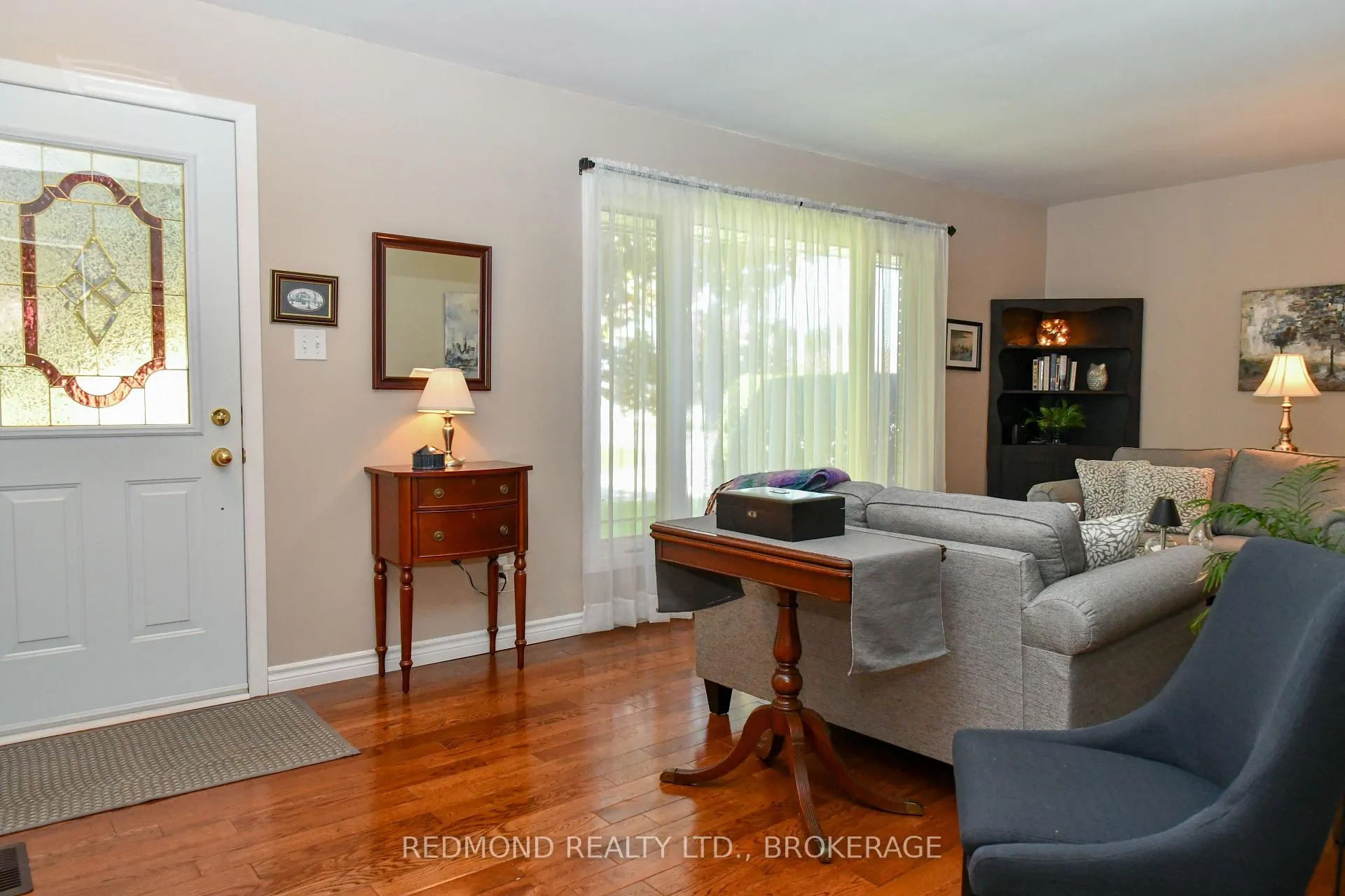Photo 3 of 475 Pine Street E, Gananoque — HOMEH