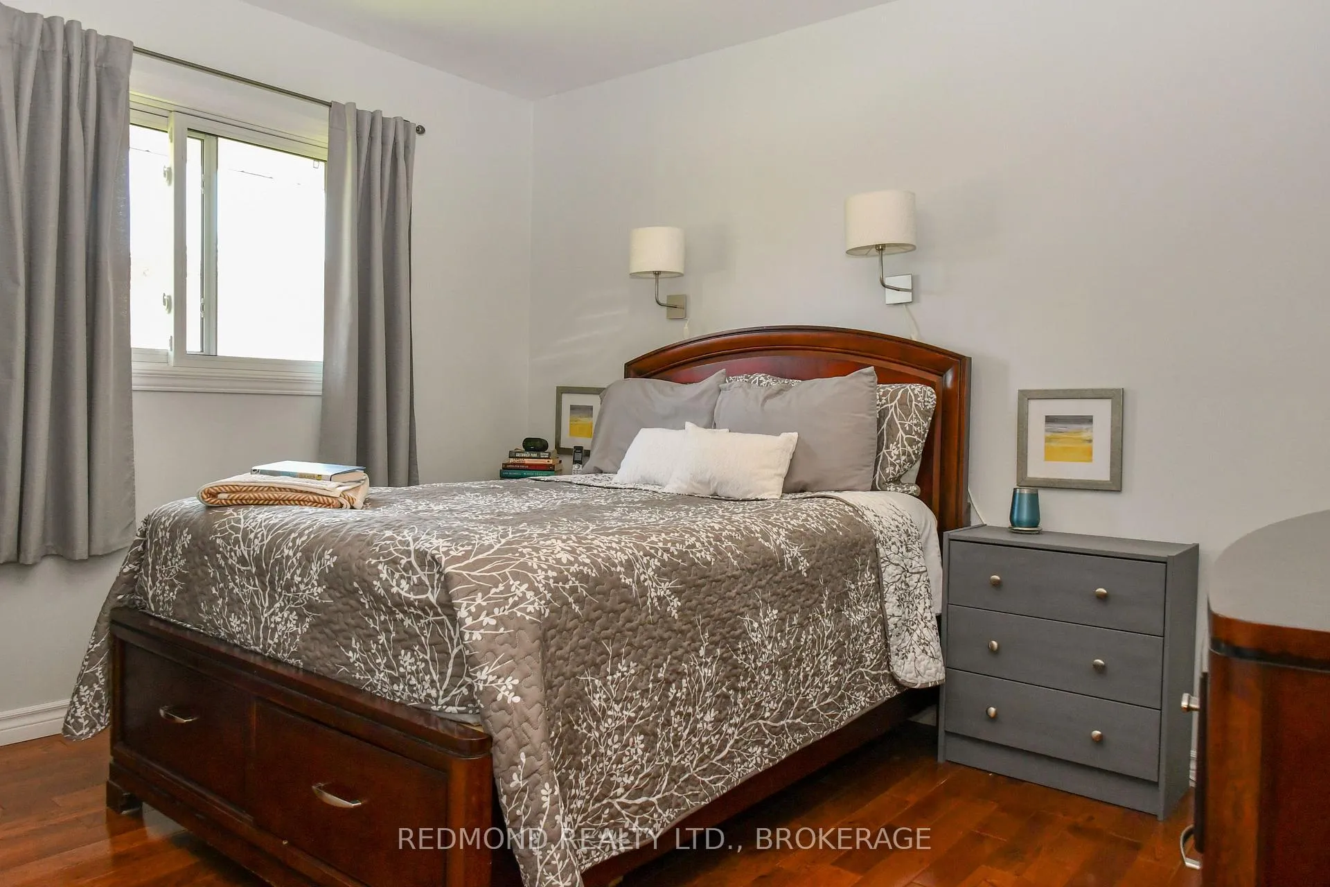 Photo 14 of 475 Pine Street E, Gananoque — HOMEH