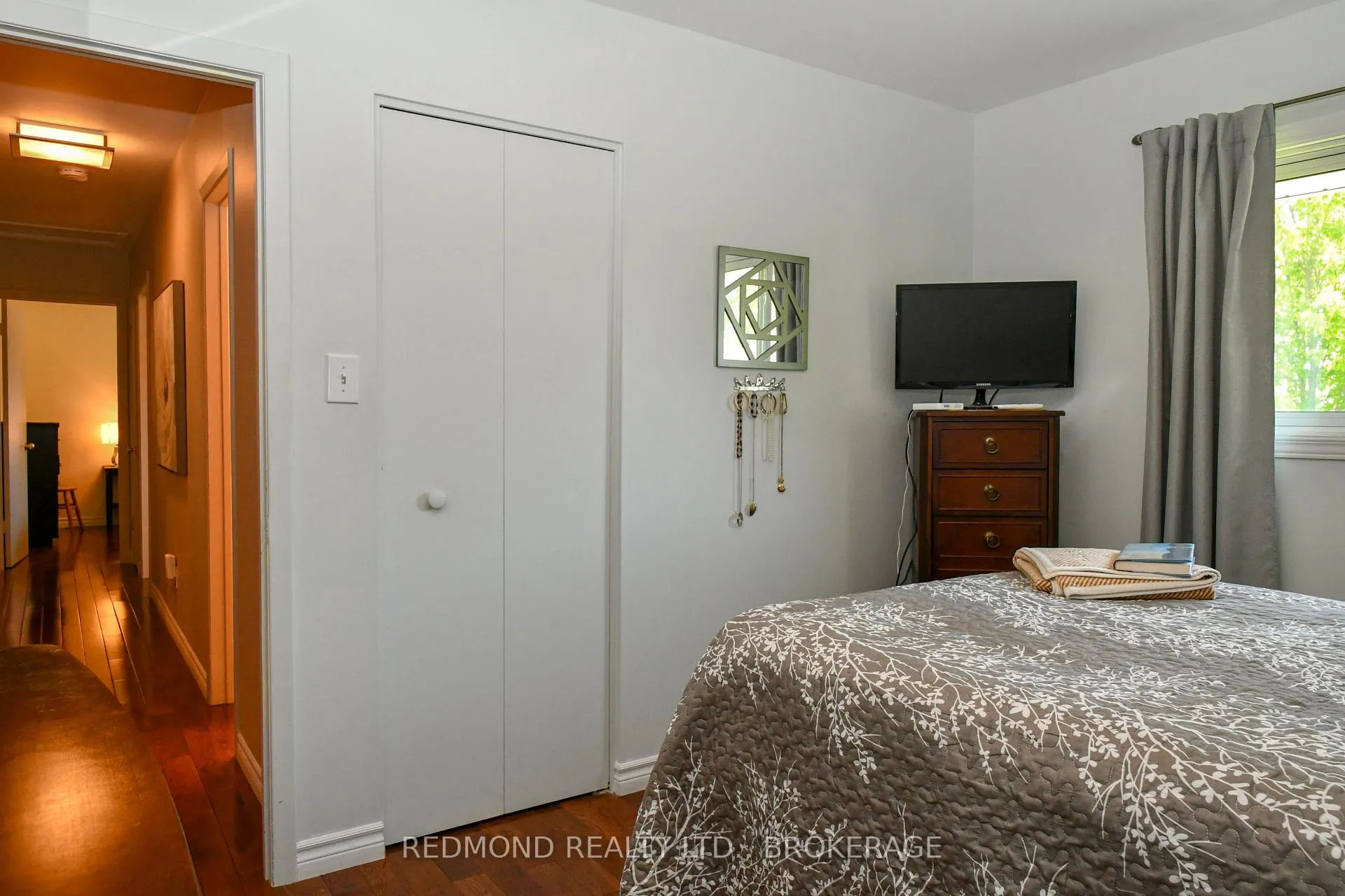 Photo 15 of 475 Pine Street E, Gananoque — HOMEH