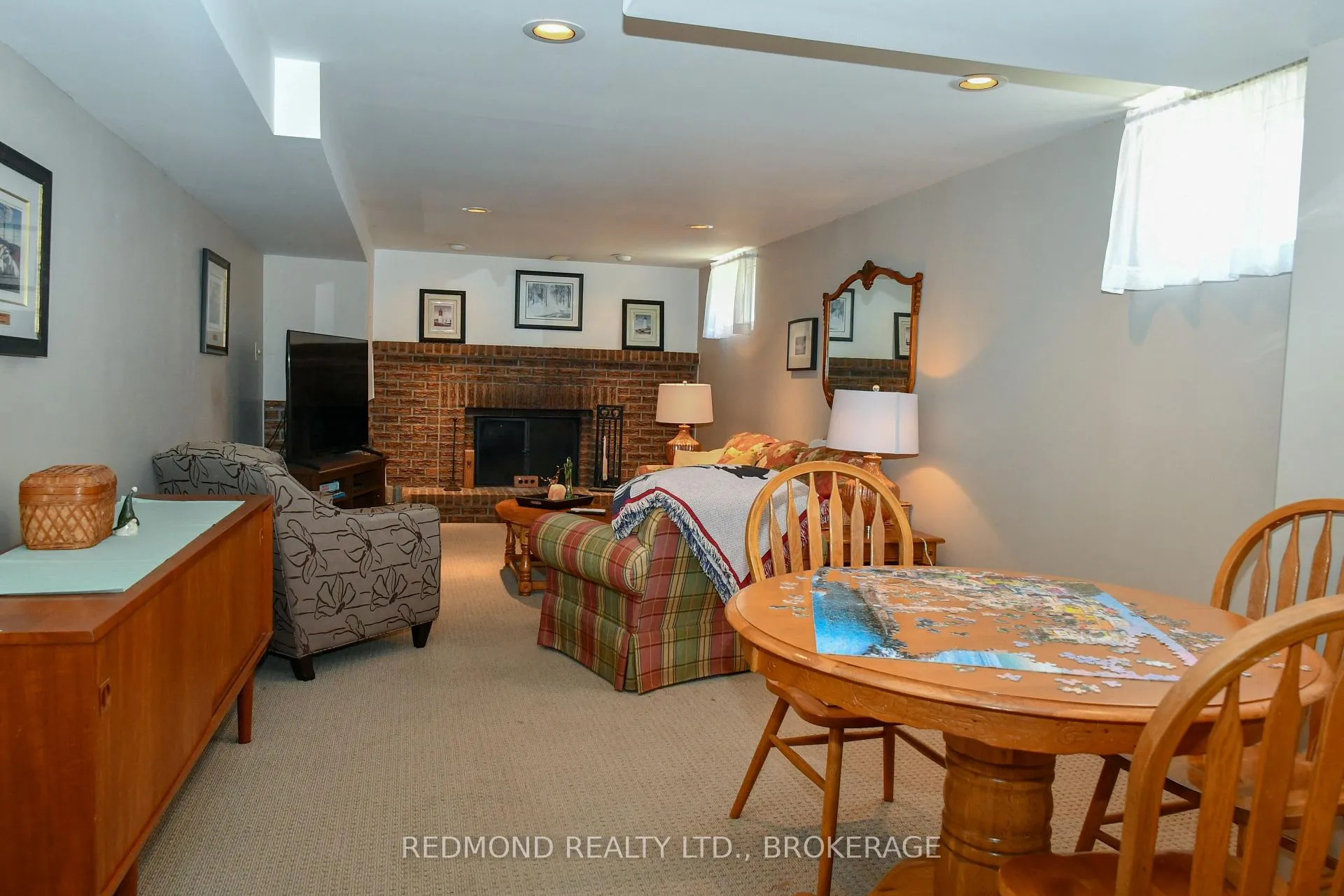 Photo 21 of 475 Pine Street E, Gananoque — HOMEH