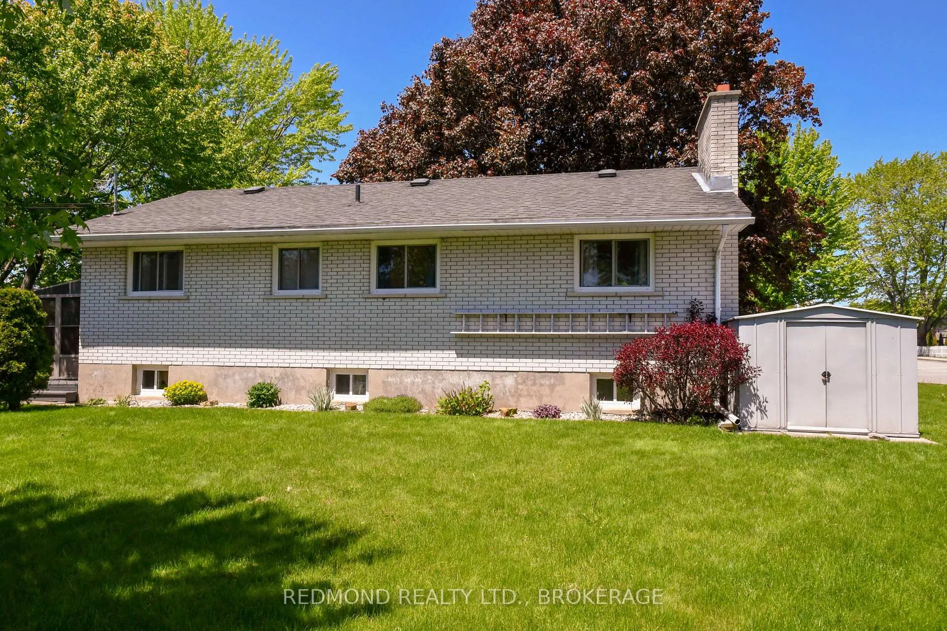 Photo 42 of 475 Pine Street E, Gananoque — HOMEH