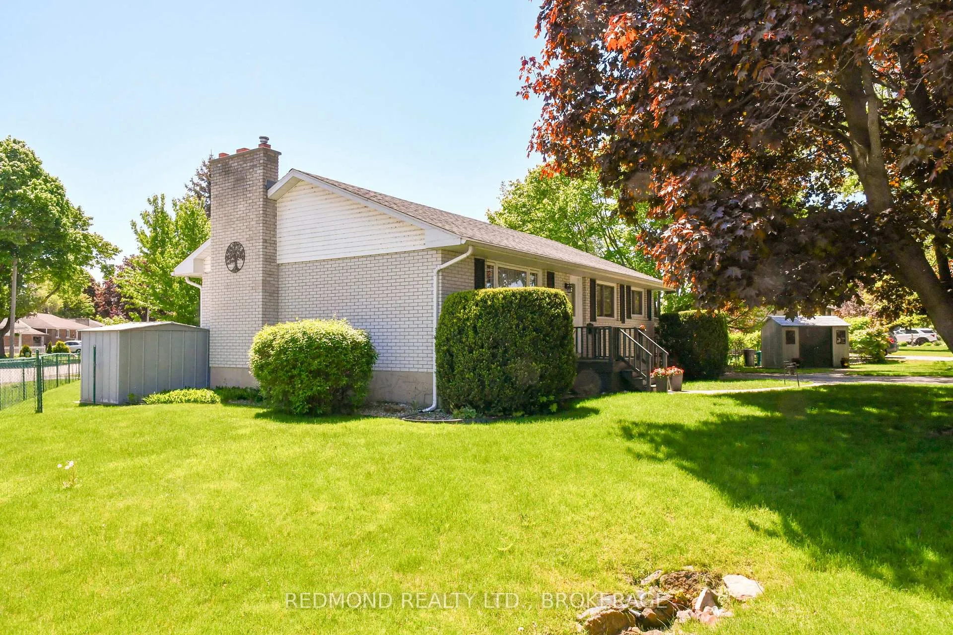 Photo 43 of 475 Pine Street E, Gananoque — HOMEH