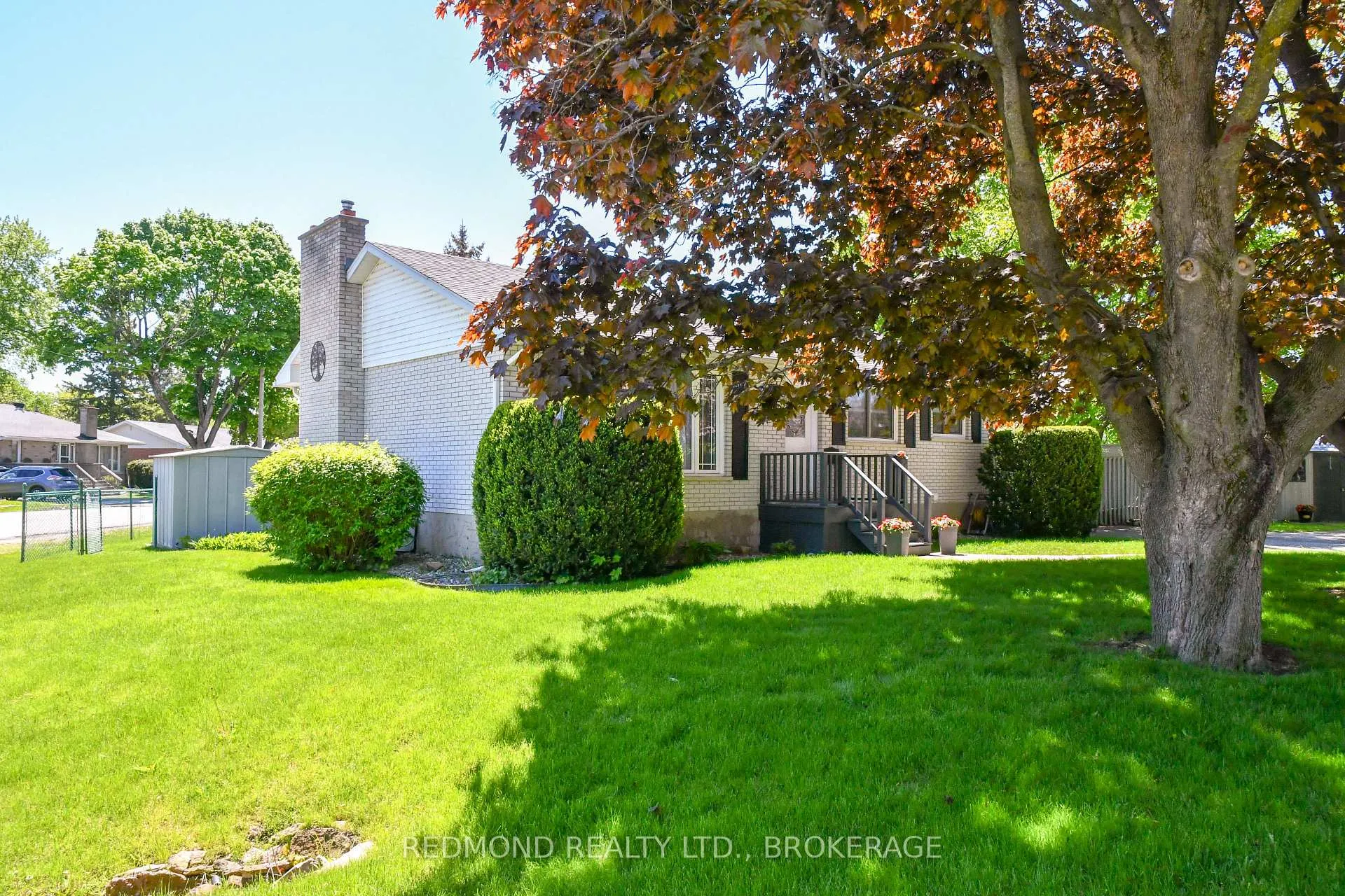 Photo 44 of 475 Pine Street E, Gananoque — HOMEH