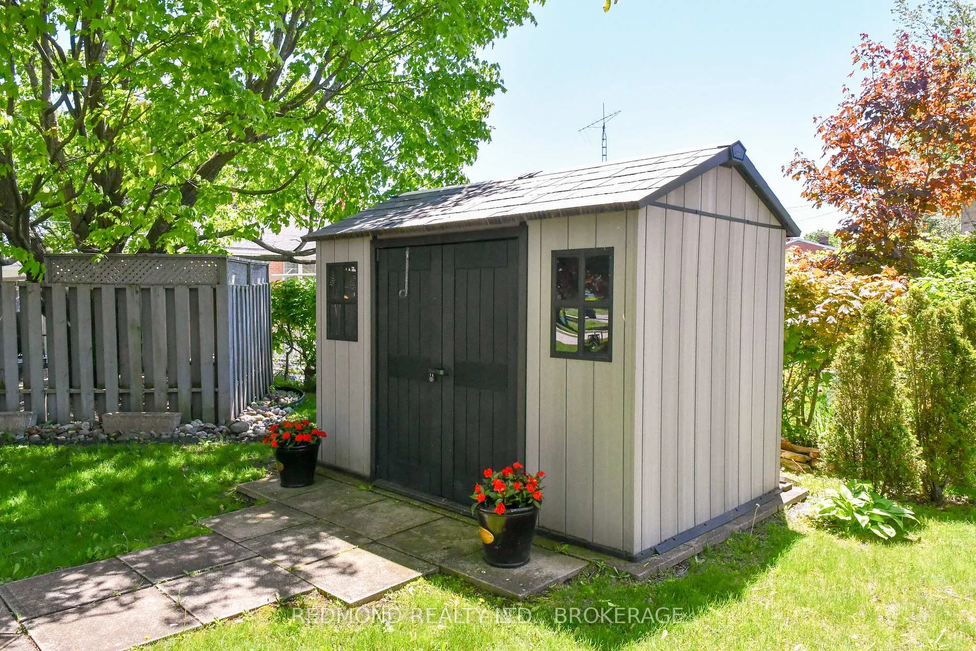 Photo 47 of 475 Pine Street E, Gananoque — HOMEH