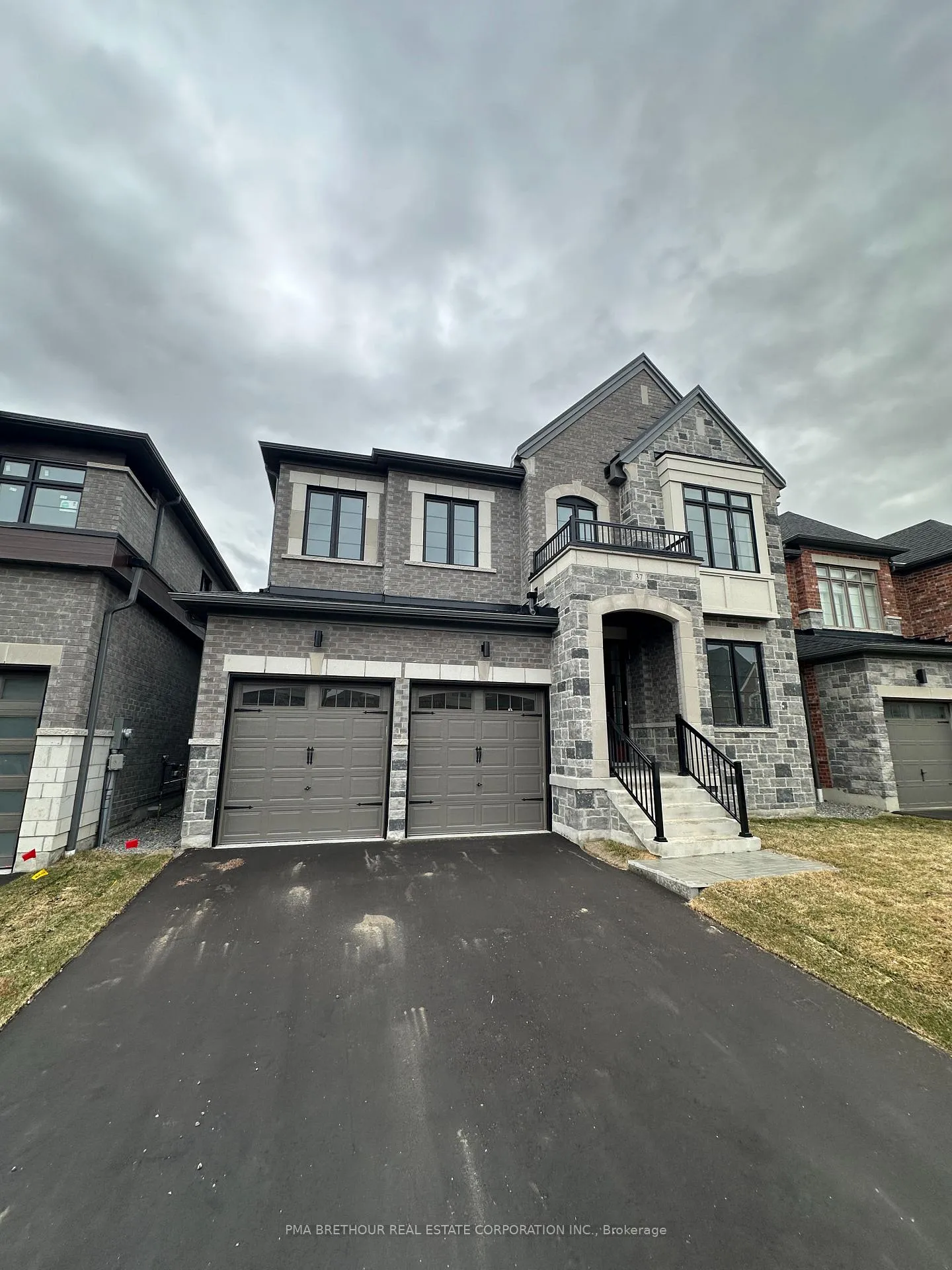 Photo 1 of 37 Brabin Circle, Whitby, Rural Whitby — HOMEH