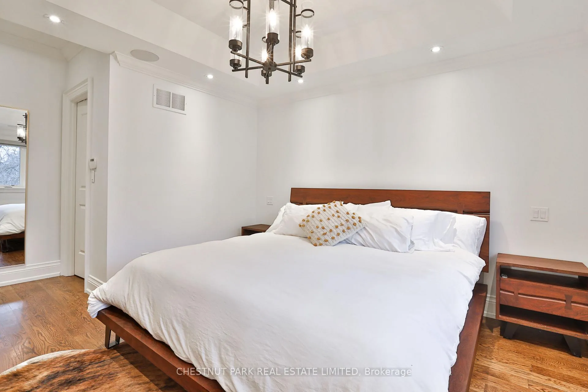 Photo 23 of 665 Millwood Road, Toronto, Mount Pleasant East — HOMEH
