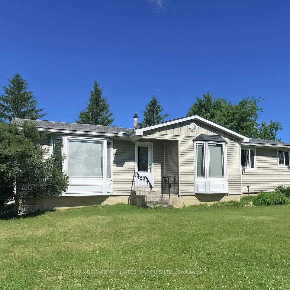 Photo 2 of 20283 Fallow Field Road, South Glengarry, South Glengarry (Charlottenburgh) Twp — HOMEH