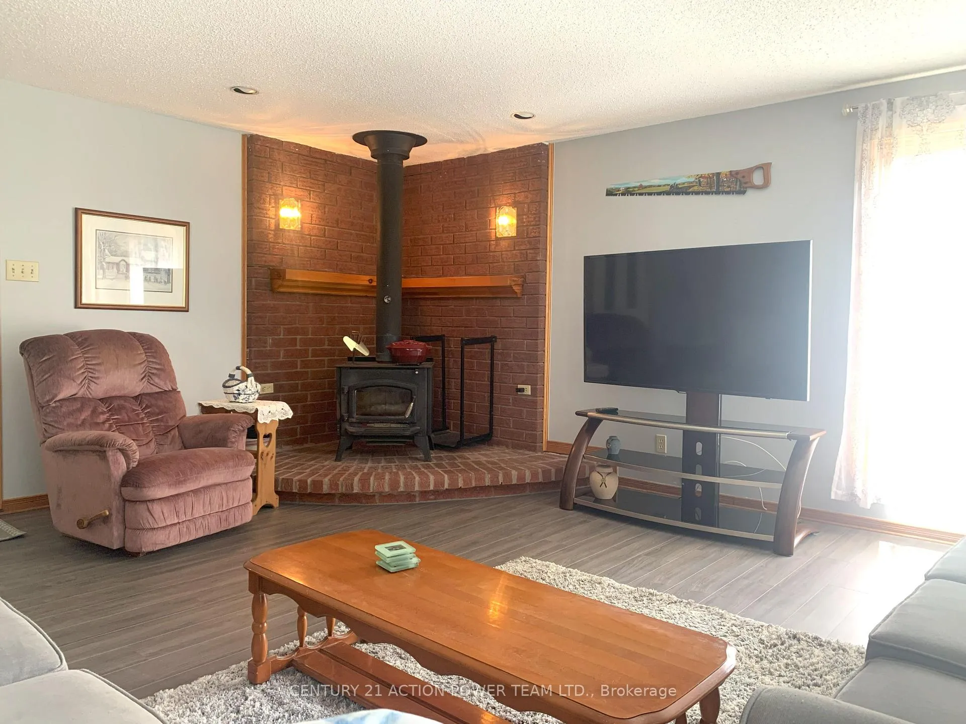 Photo 4 of 5295 Thunder Road, Ottawa, Carlsbad Springs — HOMEH