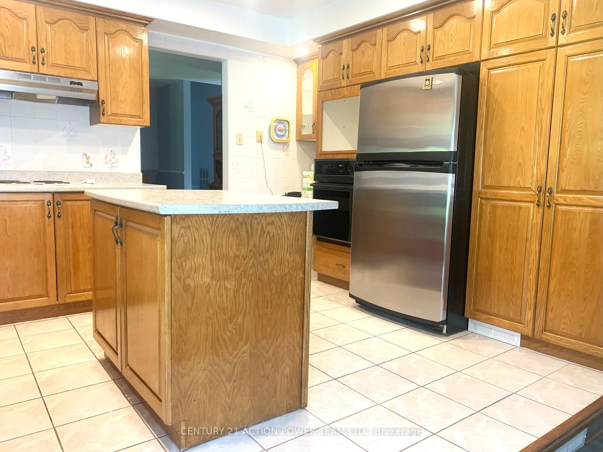 Photo 8 of 5295 Thunder Road, Ottawa, Carlsbad Springs — HOMEH