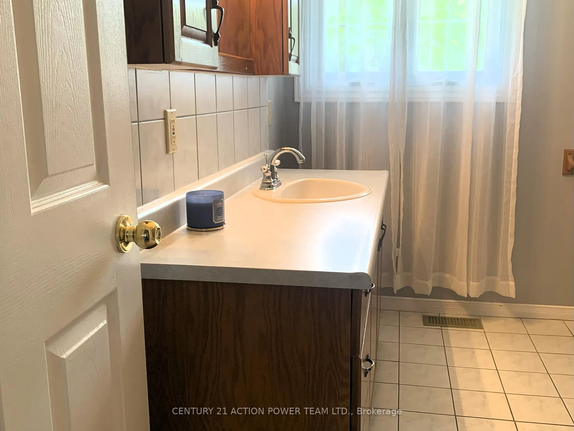 Photo 21 of 5295 Thunder Road, Ottawa, Carlsbad Springs — HOMEH