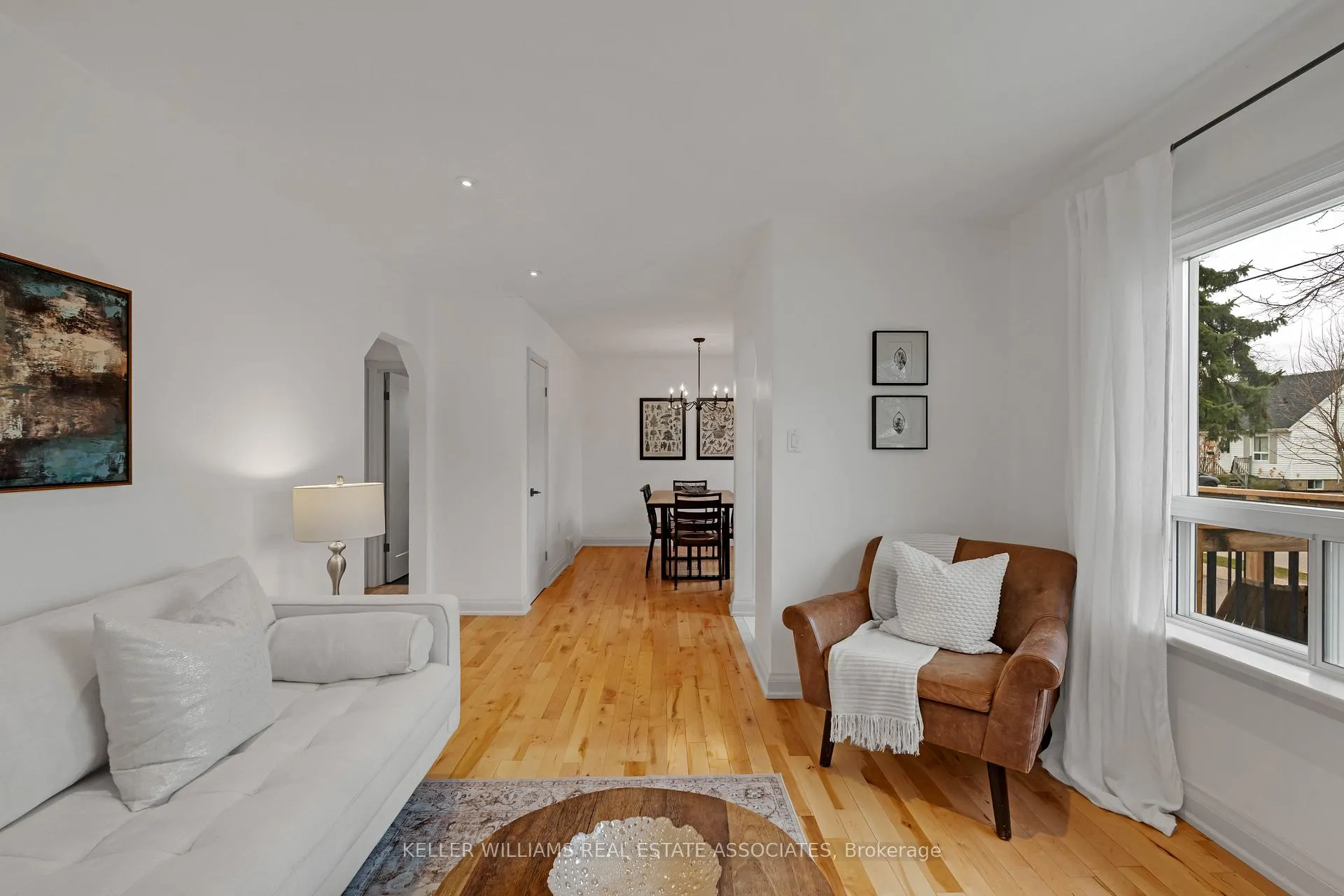 Photo 6 of 25 Rogers Road, Brampton, Brampton West — HOMEH