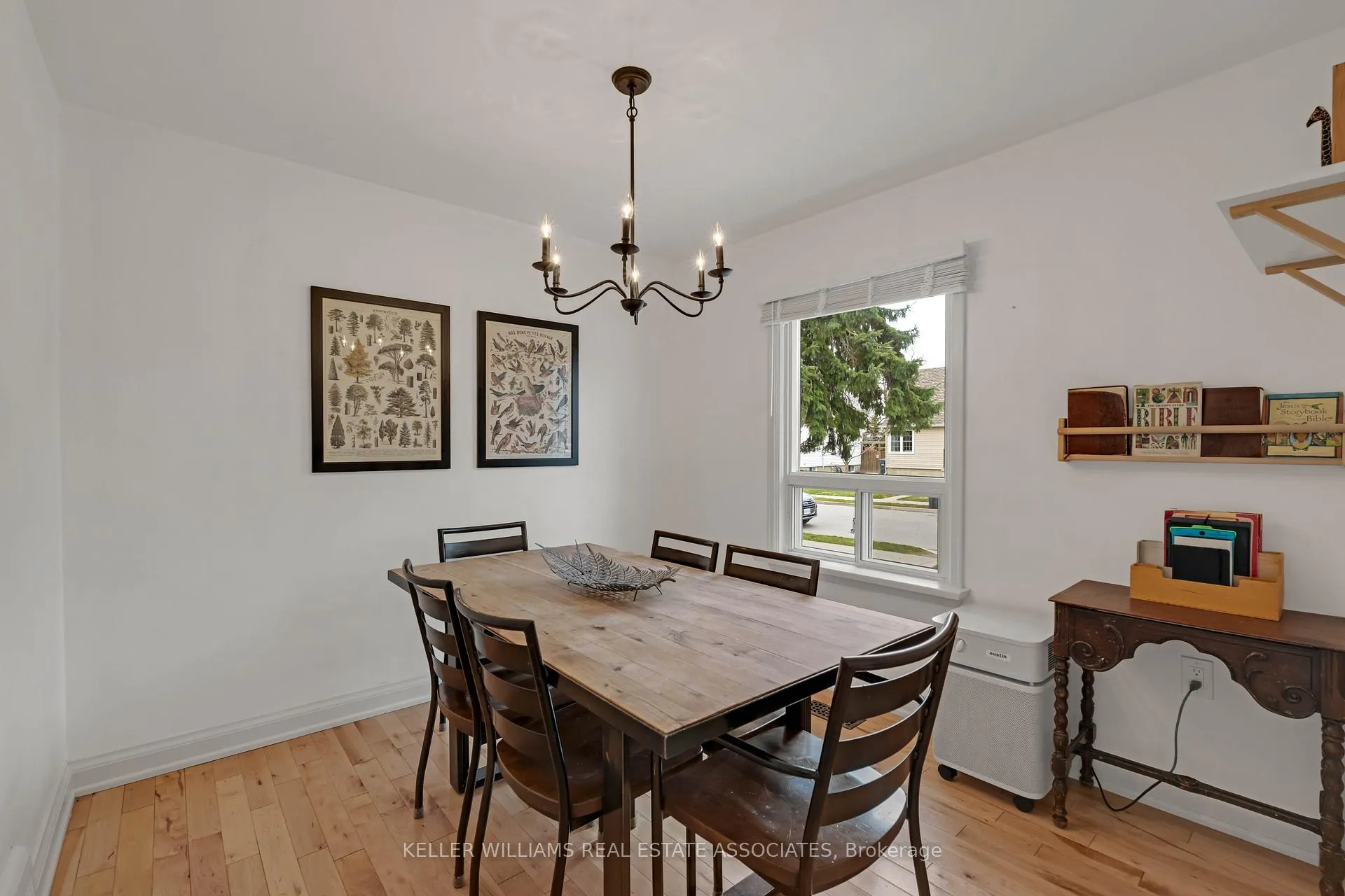Photo 7 of 25 Rogers Road, Brampton, Brampton West — HOMEH