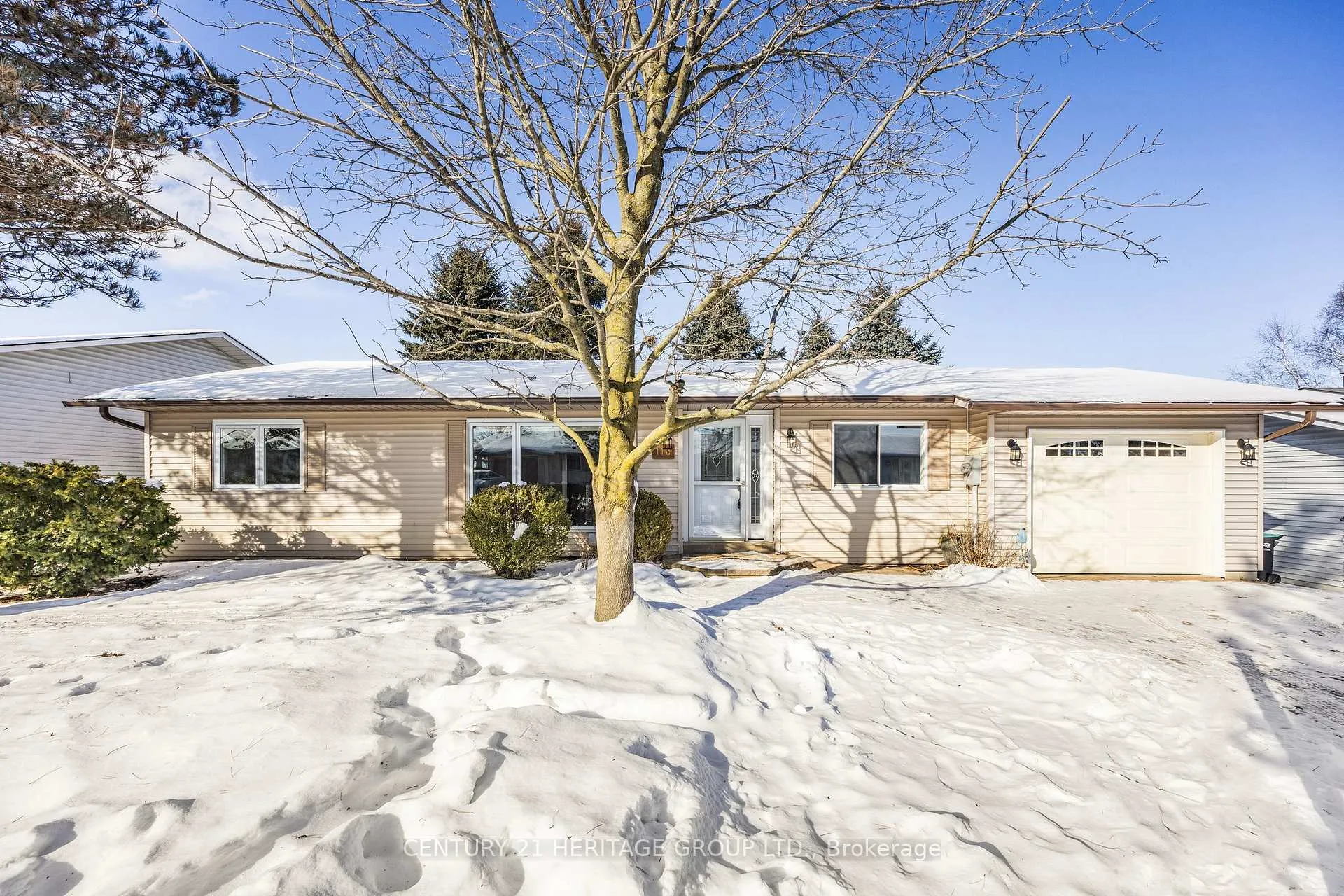 Photo 4 of 116 Tecumseth Pines Drive, New Tecumseth, Rural New Tecumseth — HOMEH