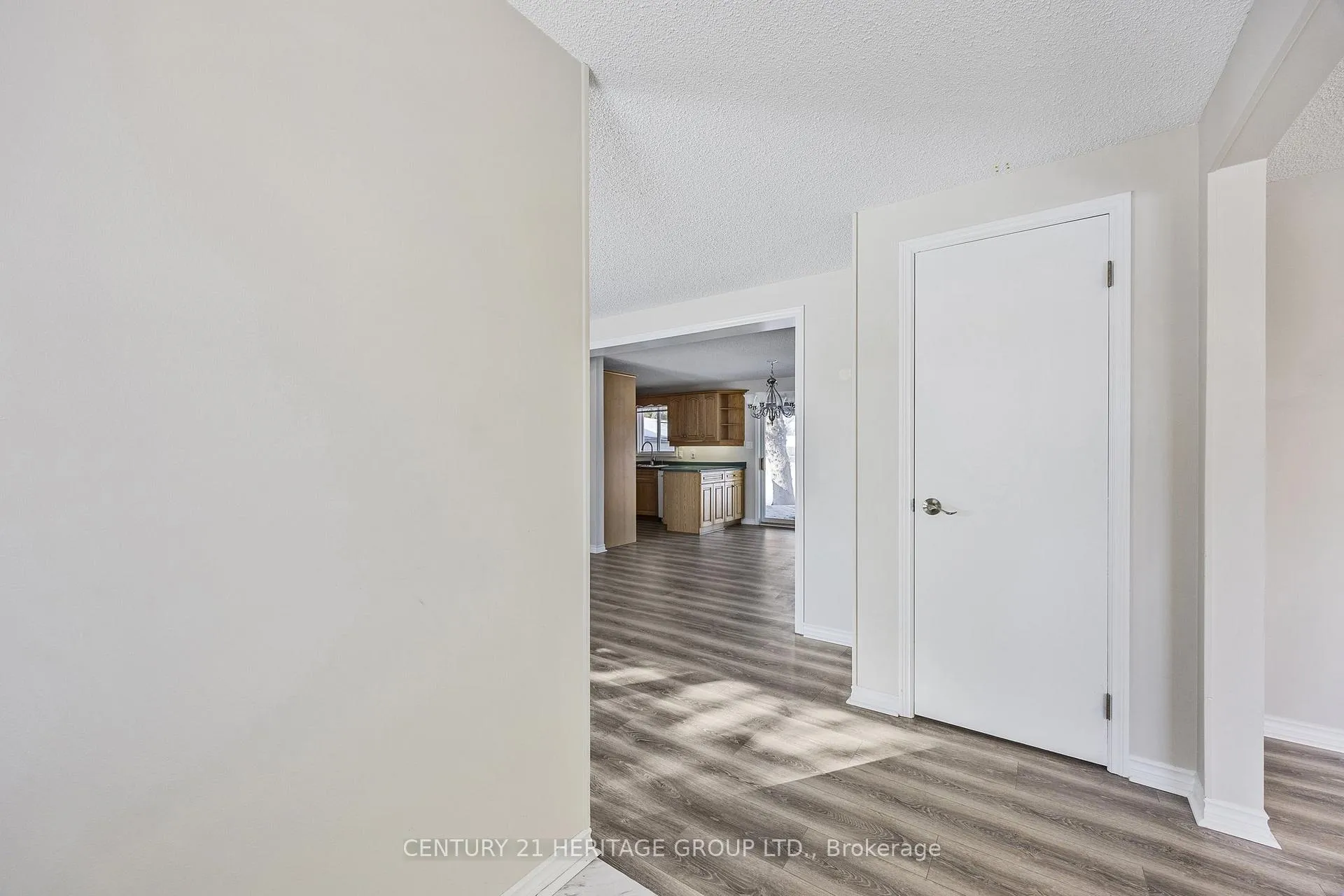 Photo 7 of 116 Tecumseth Pines Drive, New Tecumseth, Rural New Tecumseth — HOMEH