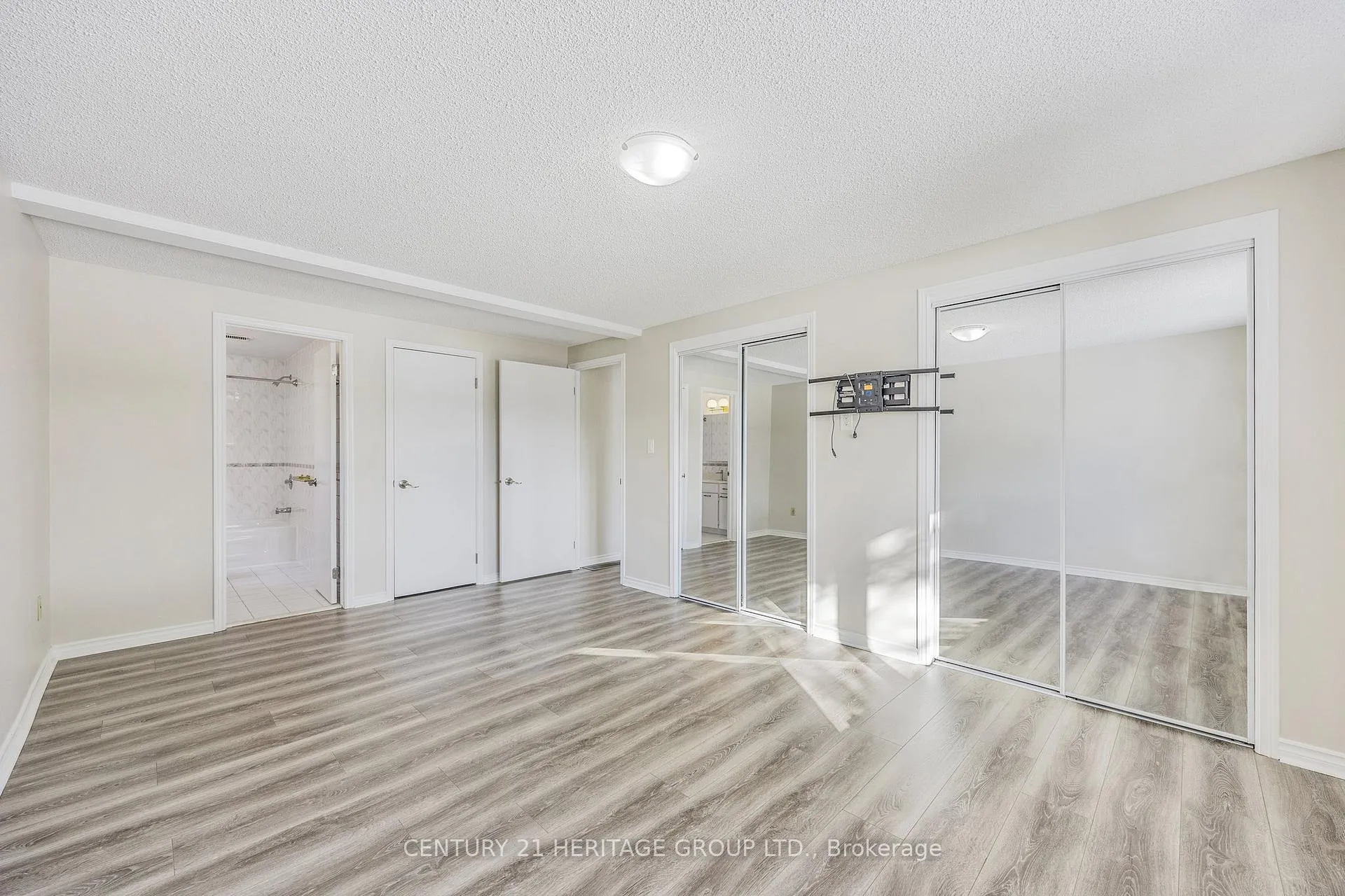 Photo 23 of 116 Tecumseth Pines Drive, New Tecumseth, Rural New Tecumseth — HOMEH