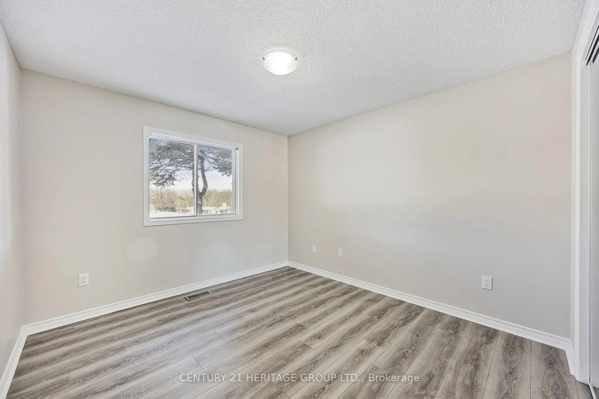 Photo 24 of 116 Tecumseth Pines Drive, New Tecumseth, Rural New Tecumseth — HOMEH