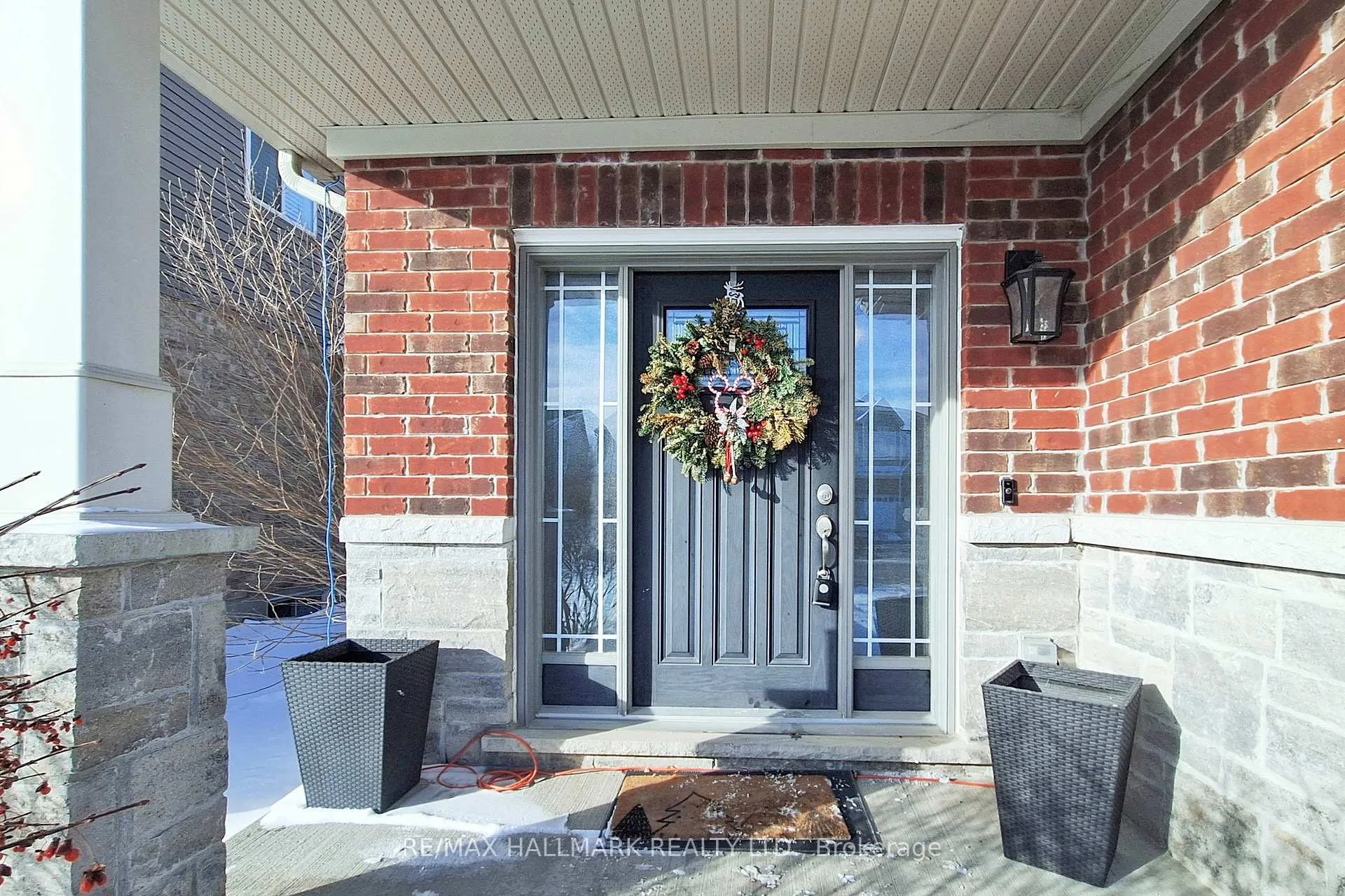 Photo 4 of 32 Burt Avenue, New Tecumseth, Alliston — HOMEH
