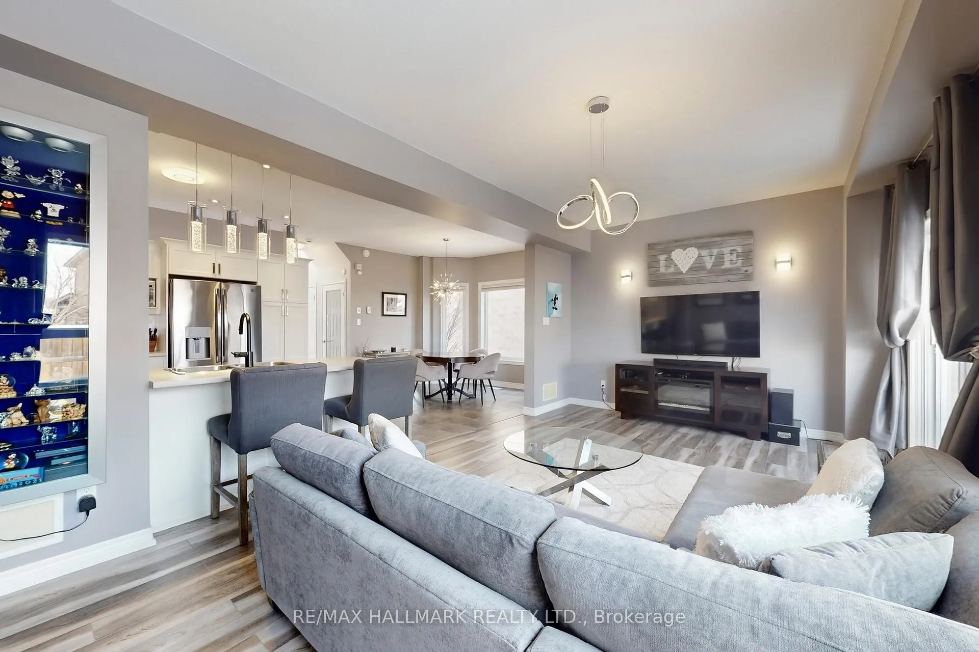 Photo 8 of 32 Burt Avenue, New Tecumseth, Alliston — HOMEH