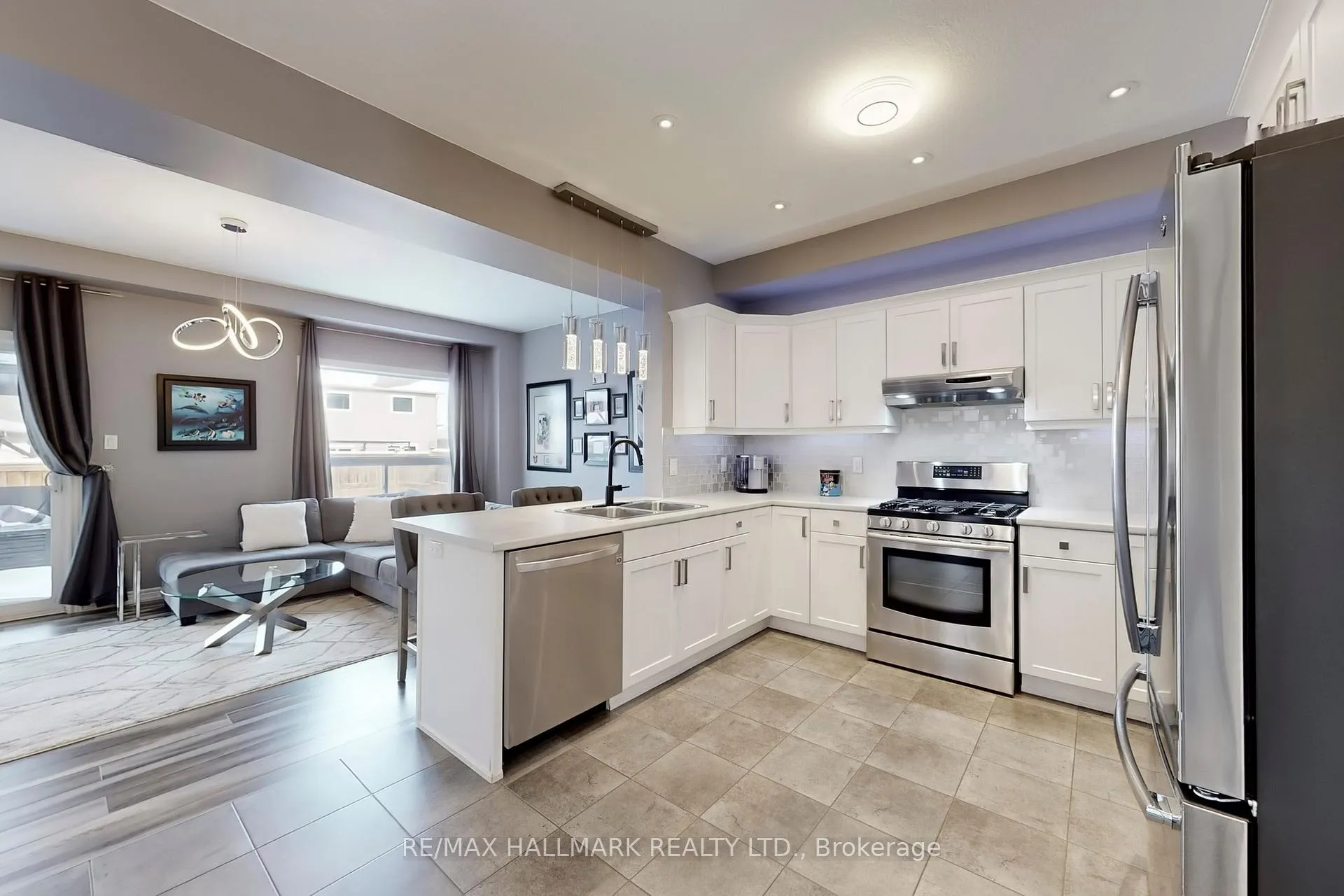 Photo 11 of 32 Burt Avenue, New Tecumseth, Alliston — HOMEH