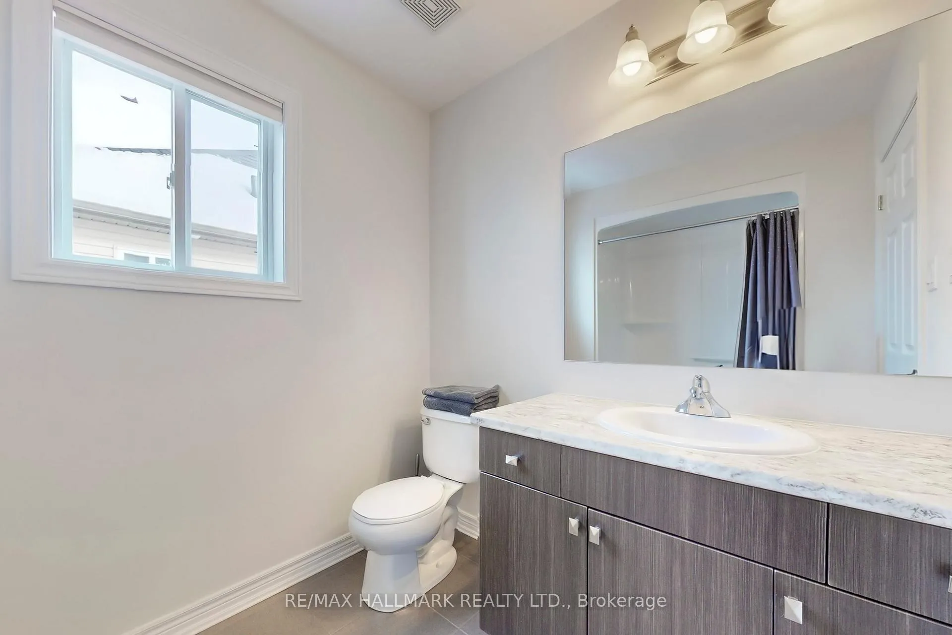 Photo 34 of 32 Burt Avenue, New Tecumseth, Alliston — HOMEH