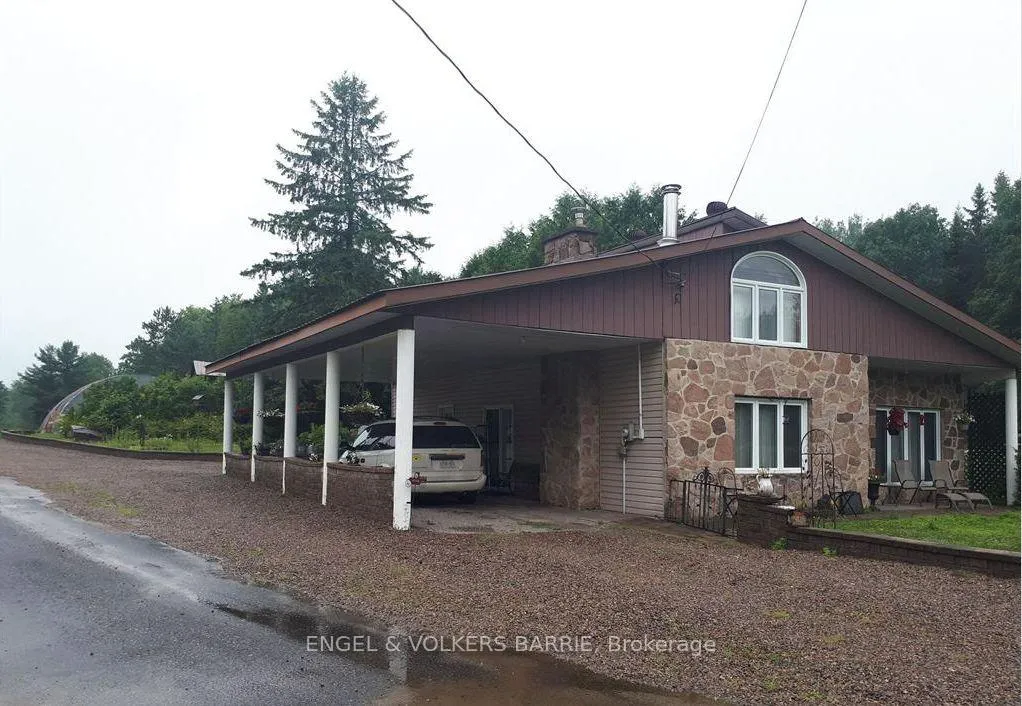 Photo 5 of 1007 Dewey Street, Highlands East, Glamorgan — HOMEH