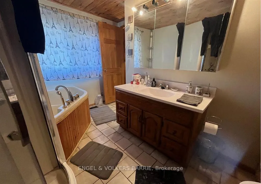 Photo 16 of 1007 Dewey Street, Highlands East, Glamorgan — HOMEH