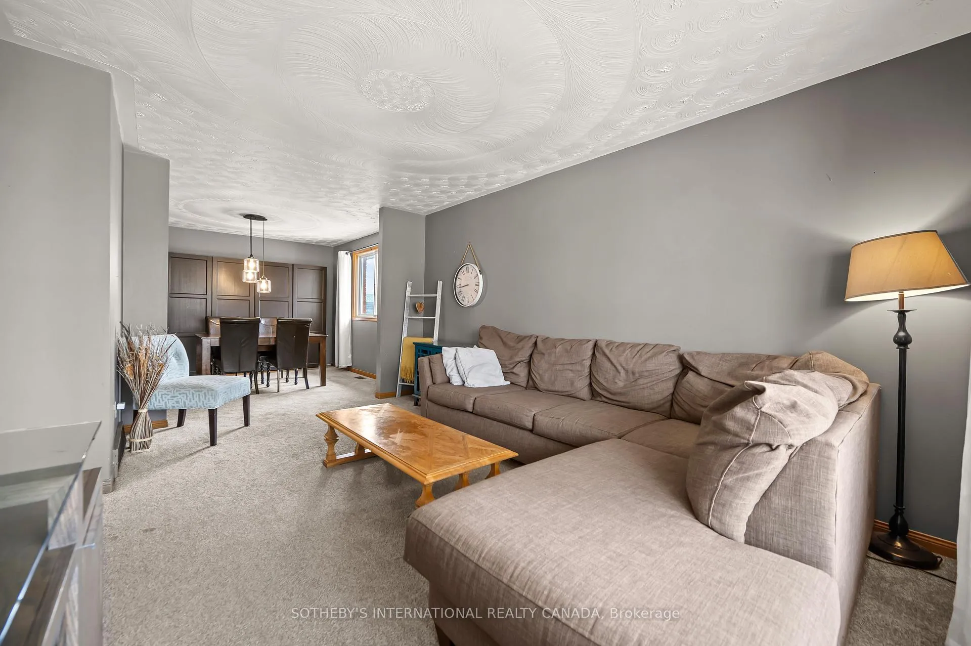 Photo 6 of 563 Champlain Boulevard, Cambridge — HOMEH
