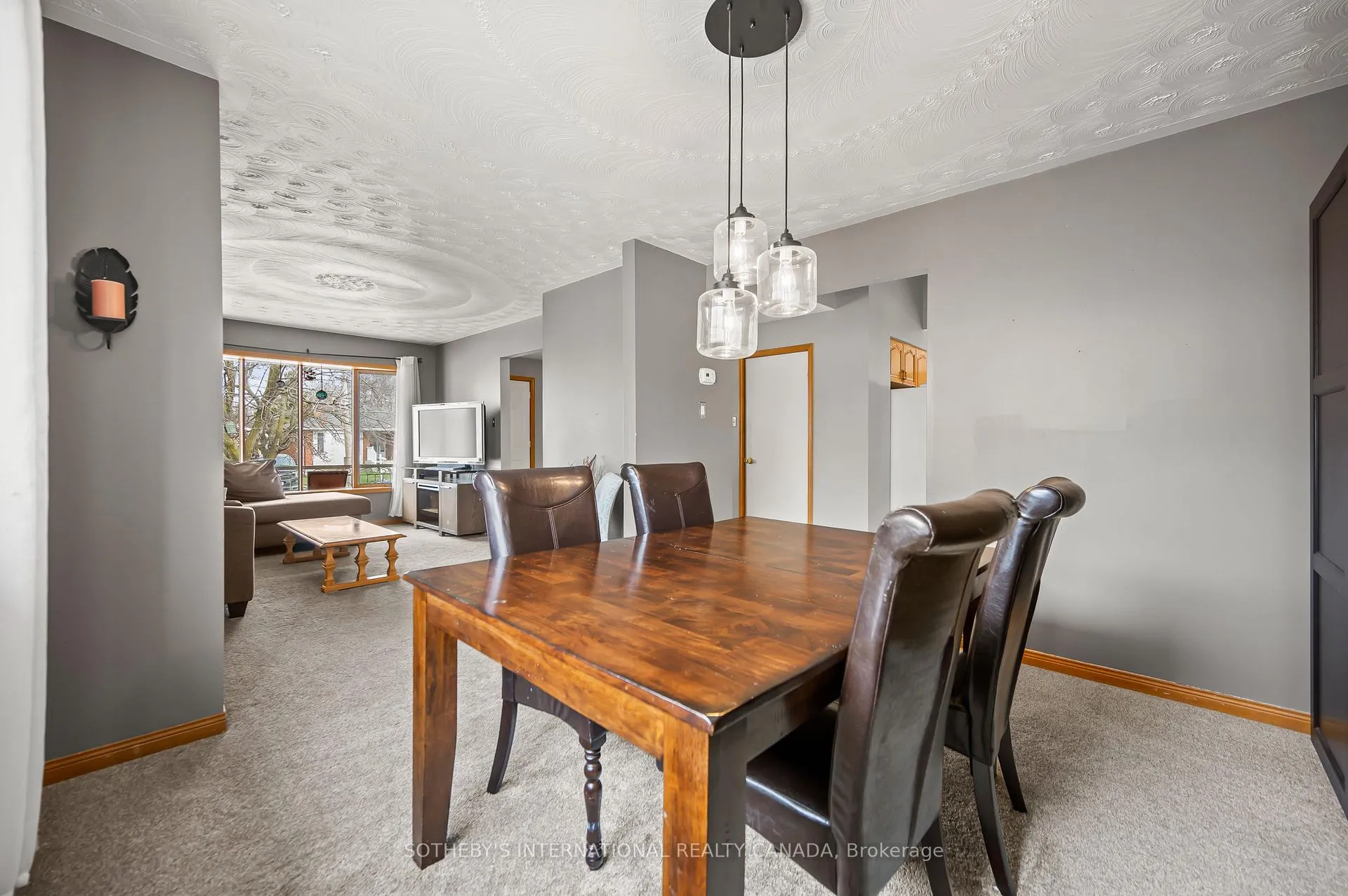 Photo 7 of 563 Champlain Boulevard, Cambridge — HOMEH