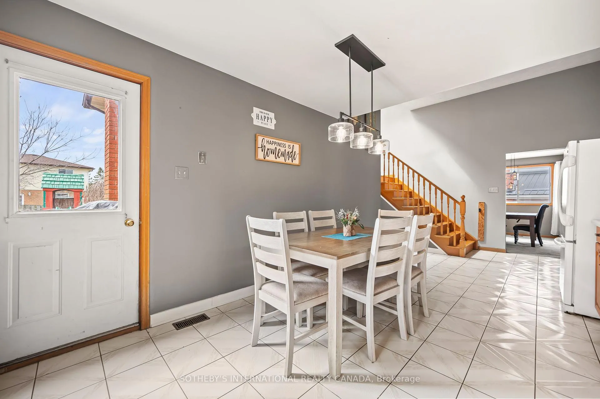 Photo 14 of 563 Champlain Boulevard, Cambridge — HOMEH