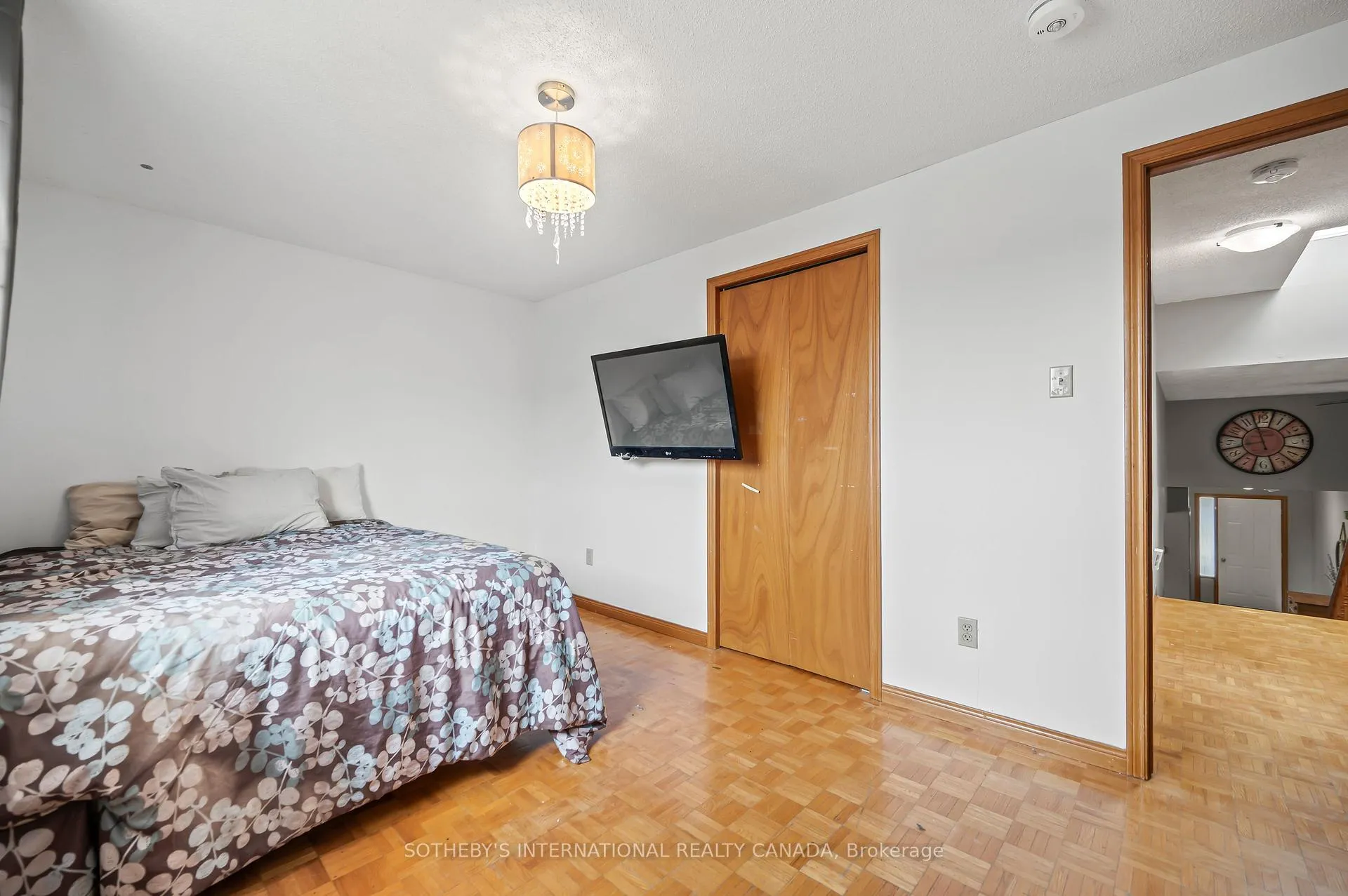 Photo 21 of 563 Champlain Boulevard, Cambridge — HOMEH